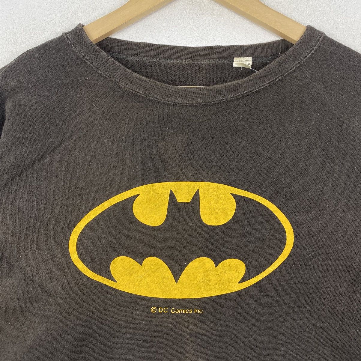 DC Comics Vintage Batman DC Comics Sun Faded Sweatshirt Japan Y2K L Size US L / EU 52-54 / 3 - 4 Thumbnail