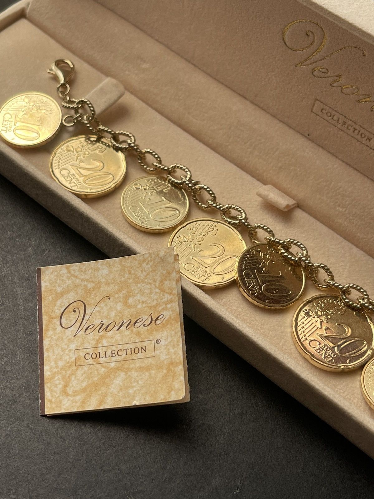 Vintage Veronese golden euro coin bracelet Size ONE SIZE - 1 Thumbnail