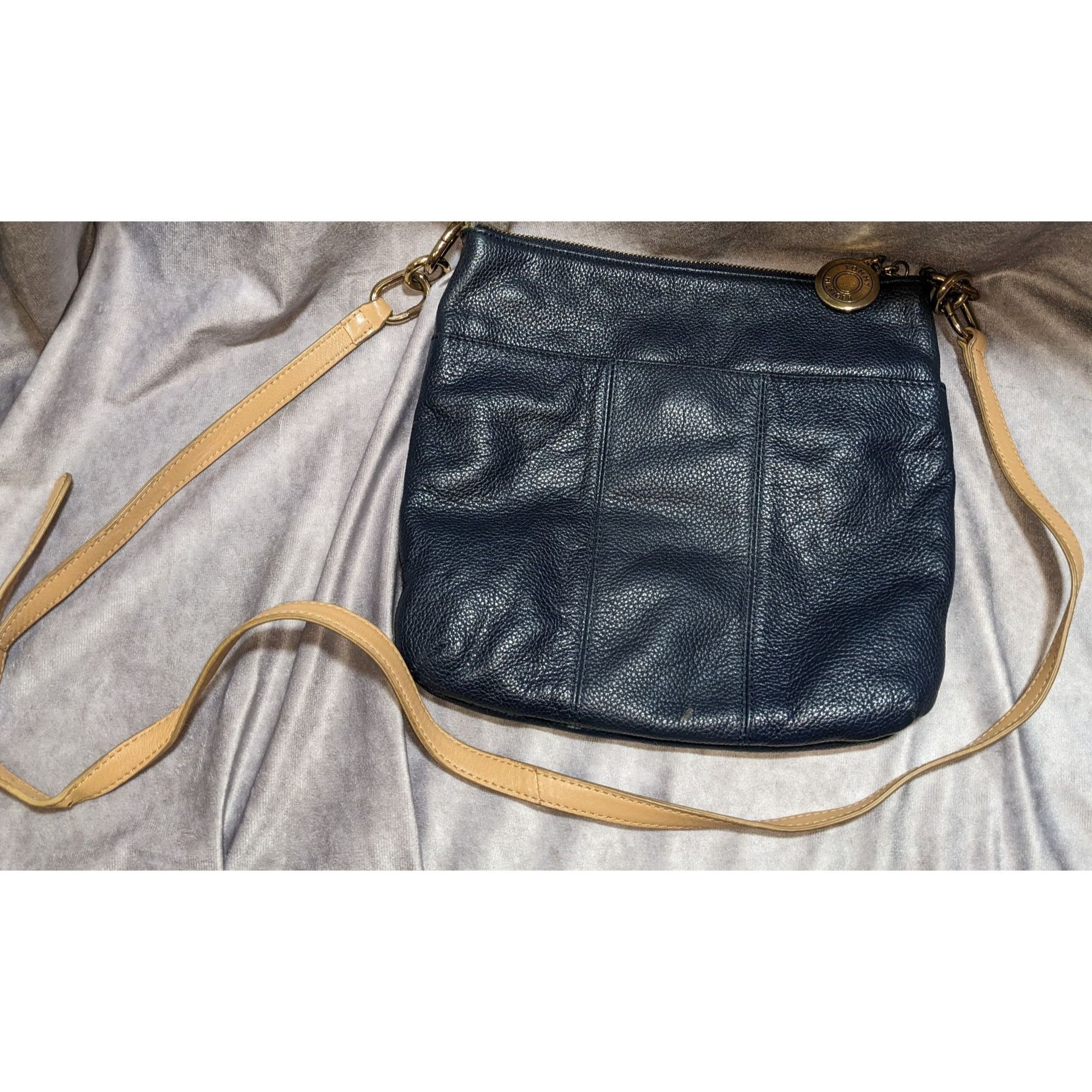 Tommy Hilfiger Preppy Tommy Hilfiger Navy Blue Leather Crossbody Bag With G Size ONE SIZE - 1 Thumbnail