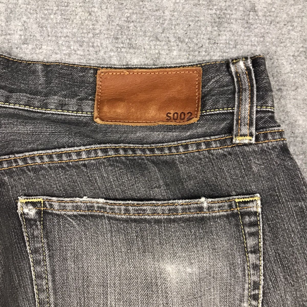 Japanese Brand × Jun Takahashi Distressed Uniqlo japan denim Black faded pants Size US 36 / EU 52 - 14 Thumbnail