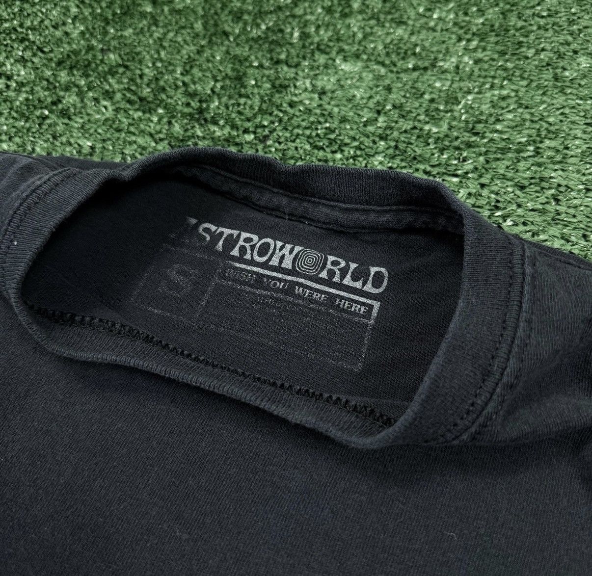 Travis Scott AUTHENTIC ASTROWORLD MERCH Size US S / EU 44-46 / 1 - 2 Thumbnail