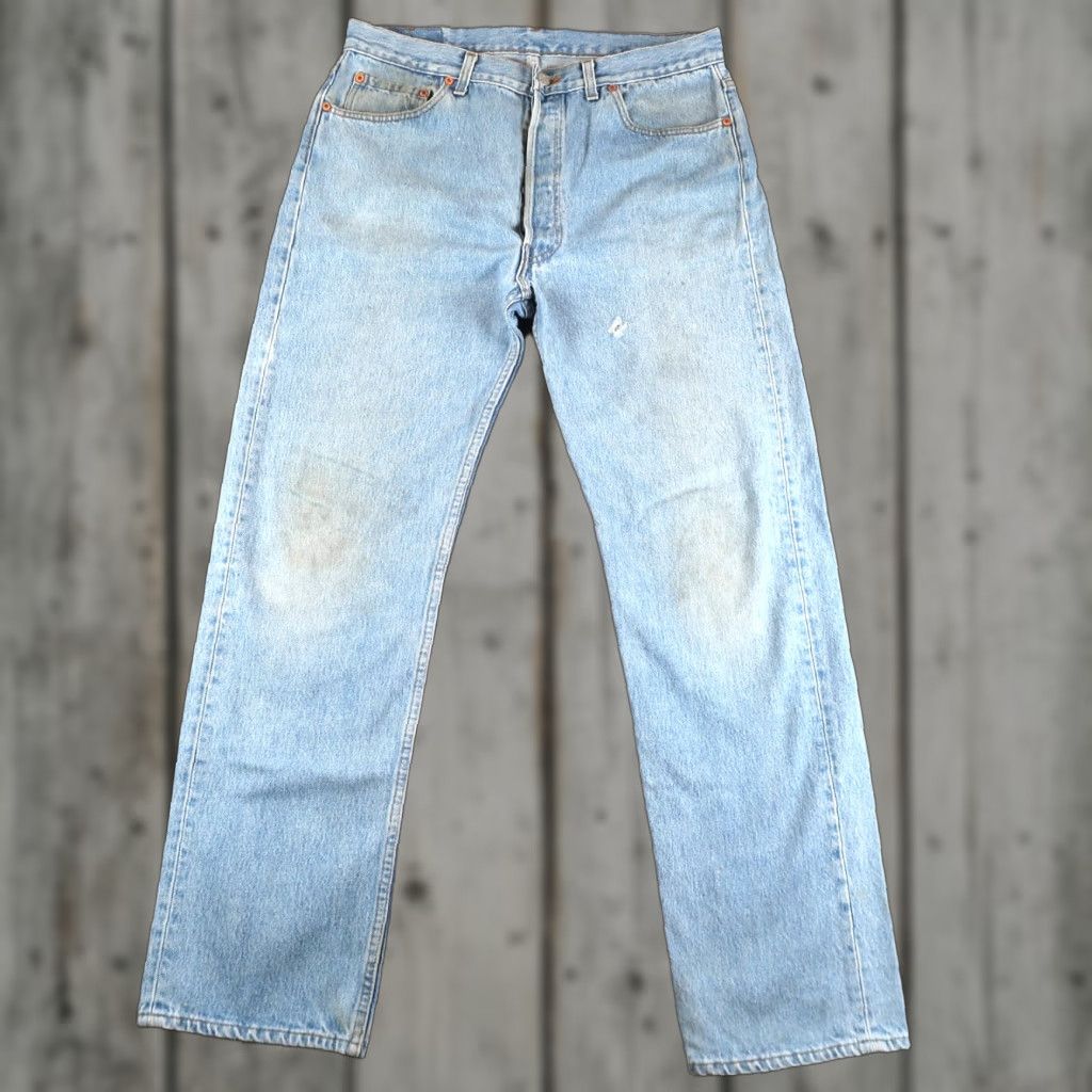 Levi's VINTAGE Levi's 501 Jeans 36x32 (33x30.5) Blue Denim Mens USA - 5-Pocket Button Closure Distressed Regular Fit 90s 501 Series Size US 36 / EU 52 - 1 Thumbnail