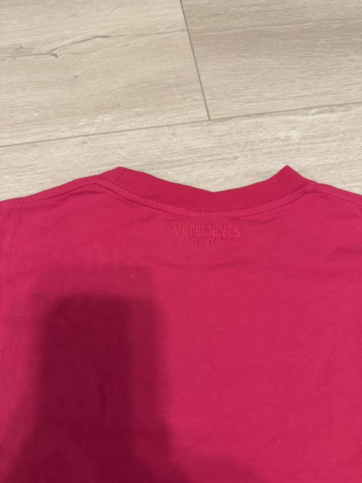 Vetements Vetements “Hello boys!!” T-shirt Size XL / US 12-14 / IT 48-50 - 4 Thumbnail