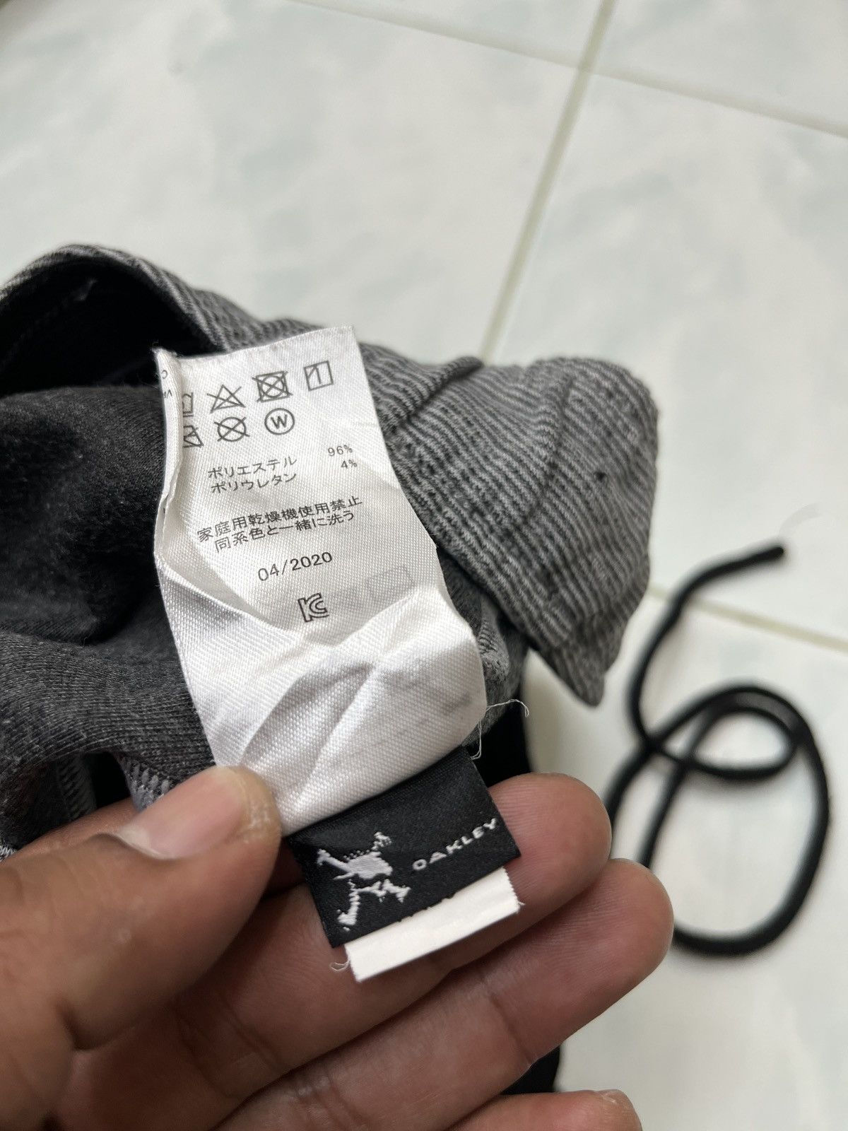Oakley 🔥🔥🔥STEALS OAKLEY JOGGER PANTS Size US 33 - 16 Thumbnail