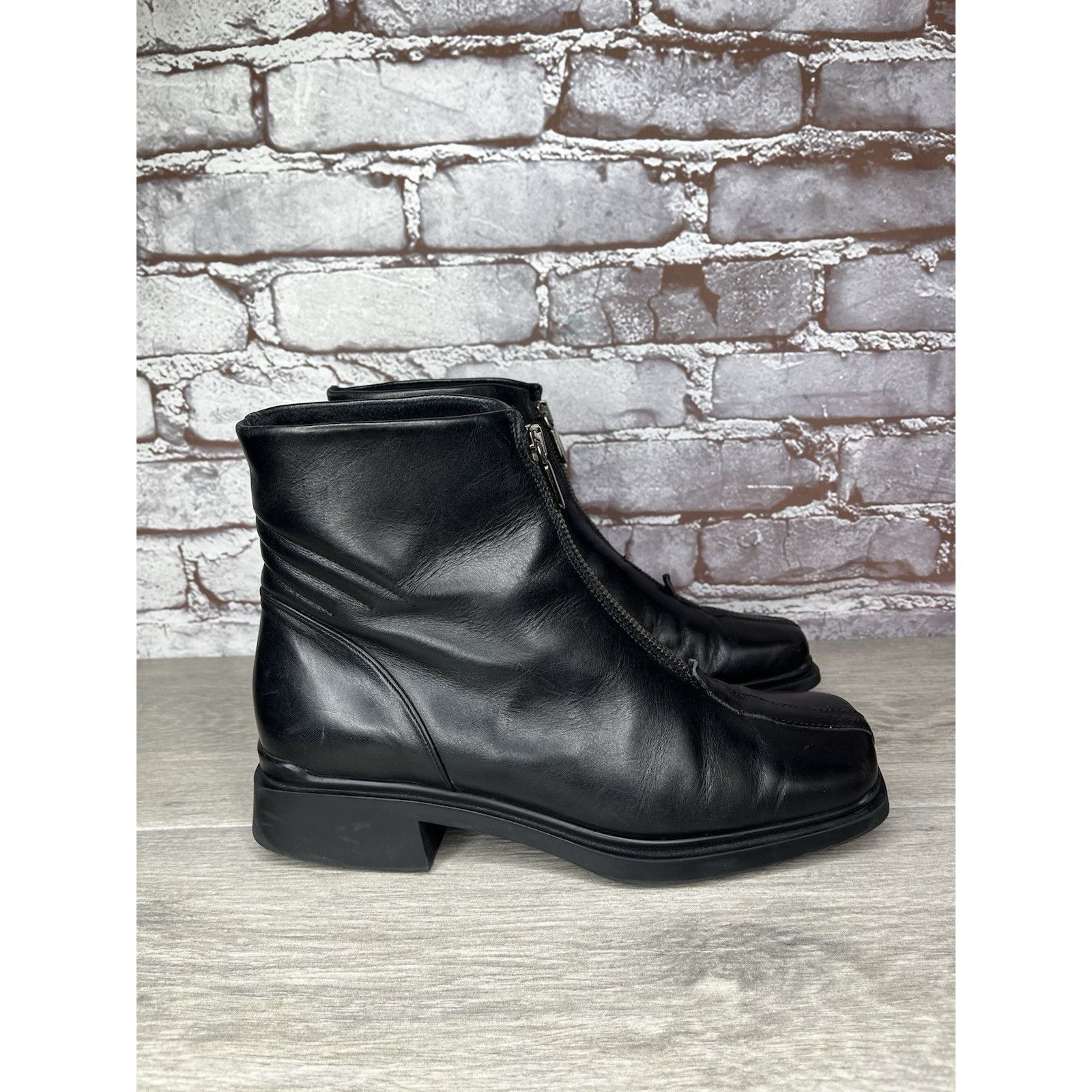 Aquatalia Aquatalia Italy Black Leather Center Zip Ankle Heel Boots Wo Size US 8 / IT 38 - 13 Thumbnail