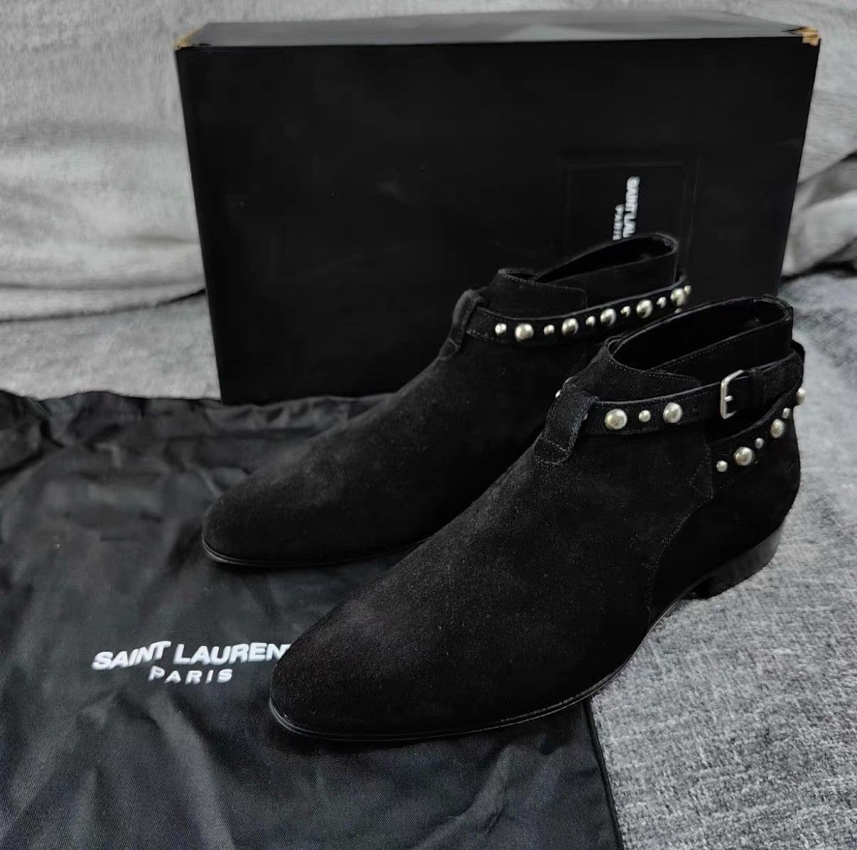 Saint Laurent Paris Saint Laurent Black Suede Rivet Chelsea Ankle Boots K33 Size US 7 / EU 40 - 1 Thumbnail