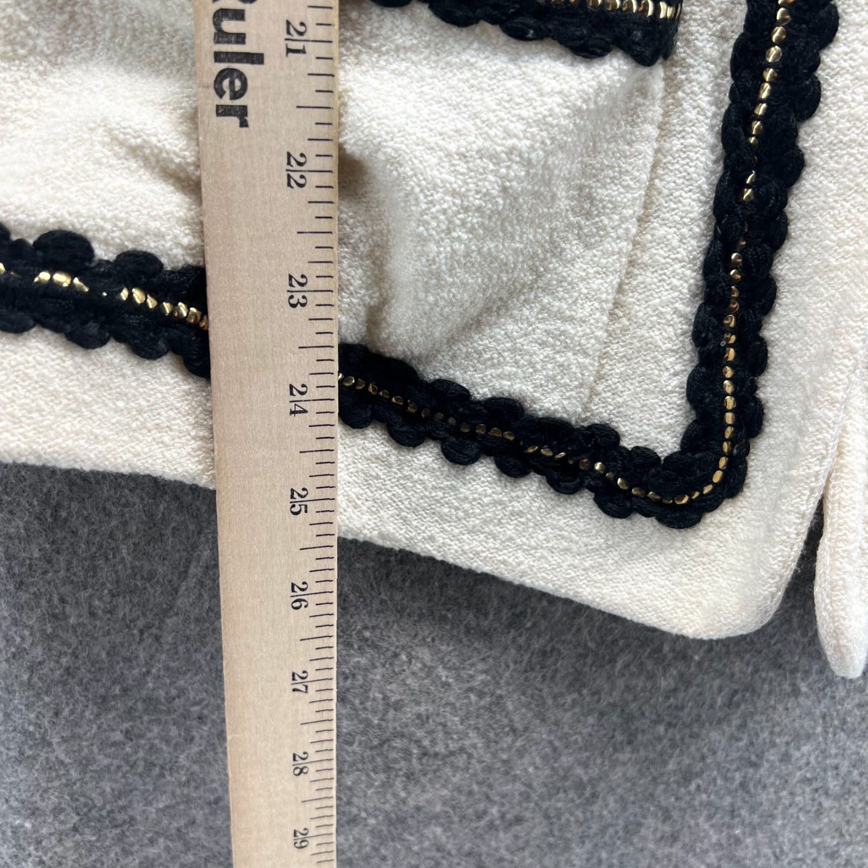 St. John St. John Collection Jacket Women 8 Beige Cardigan Black Trim Marie Gray Military Casual Business Vintage No N/A Size M / US 6-8 / IT 42-44 - 4 Thumbnail