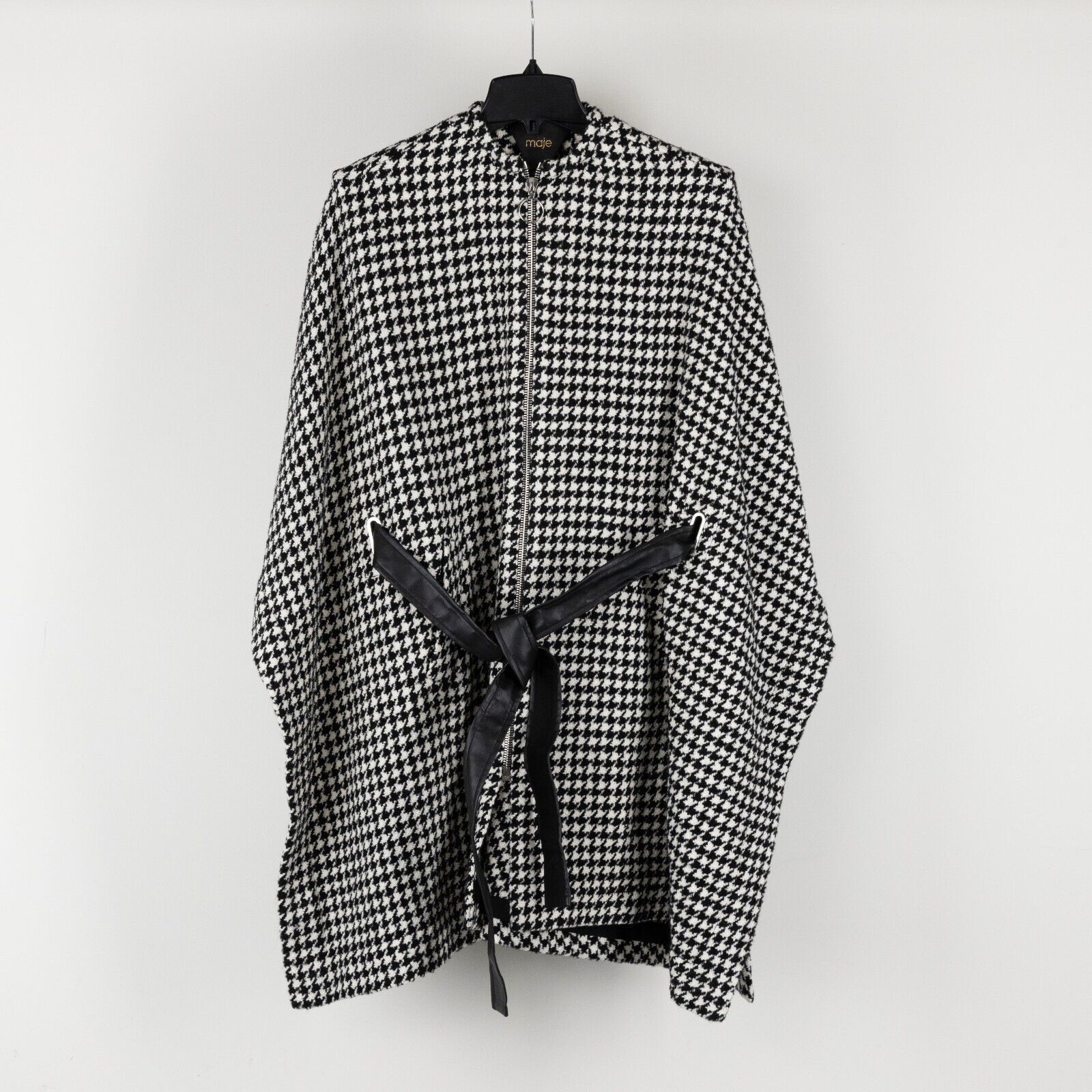 Maje Maje Giro Belted Houndtooth Poncho Coat White/Black Size 1/S Size S / US 4 / IT 40 - 3 Thumbnail