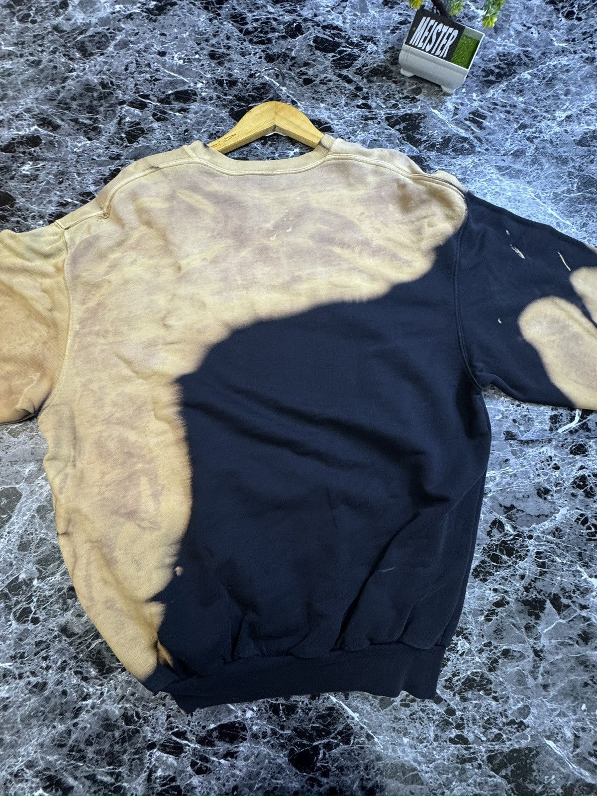Balenciaga Balenciaga Homme Bleached Distressed Sweatshirt Size US S / EU 44-46 / 1 - 4 Thumbnail