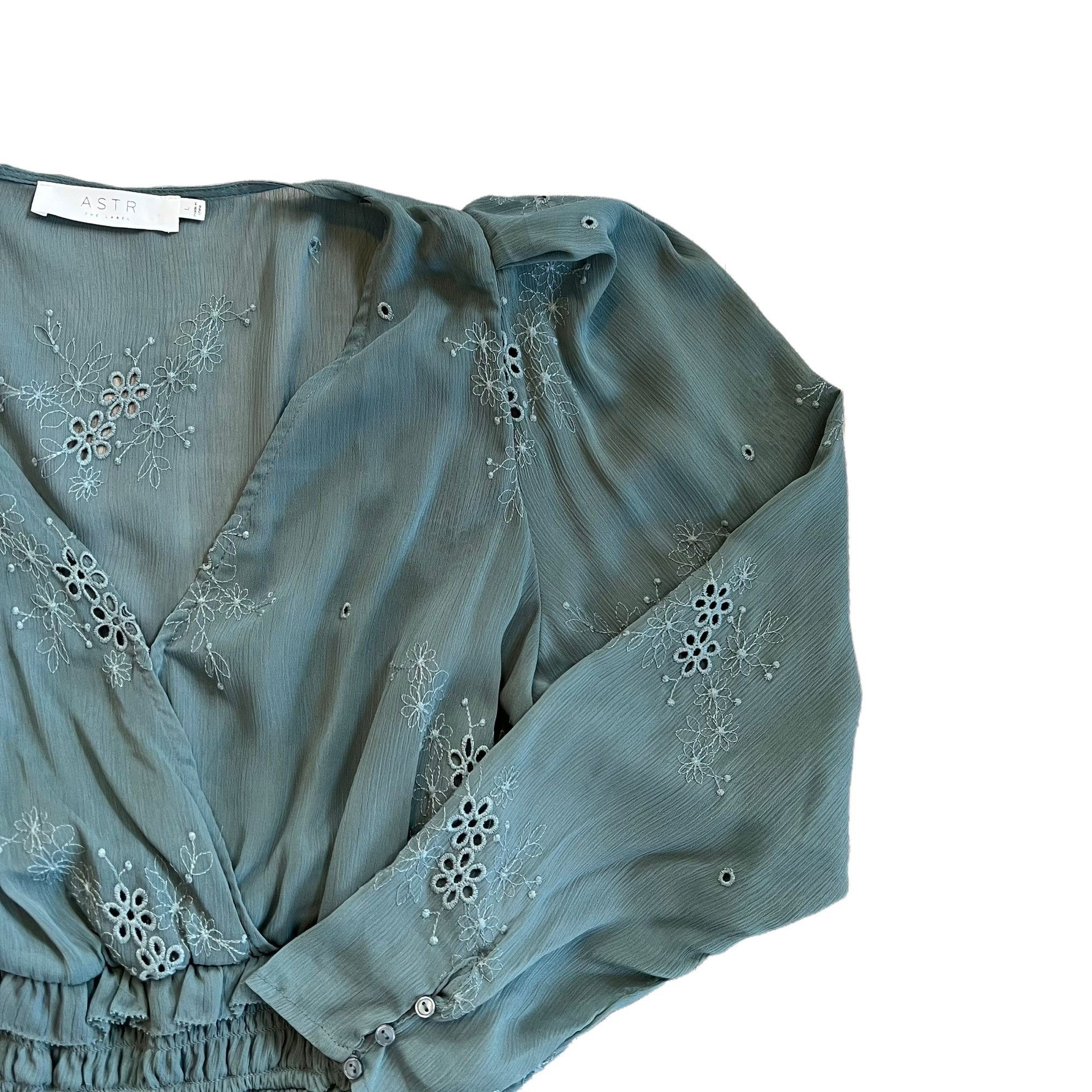 ASTR The Label ASTR The Label Floral Embroidered Boho Babydoll Top L Size L / US 10 / IT 46 - 3 Thumbnail