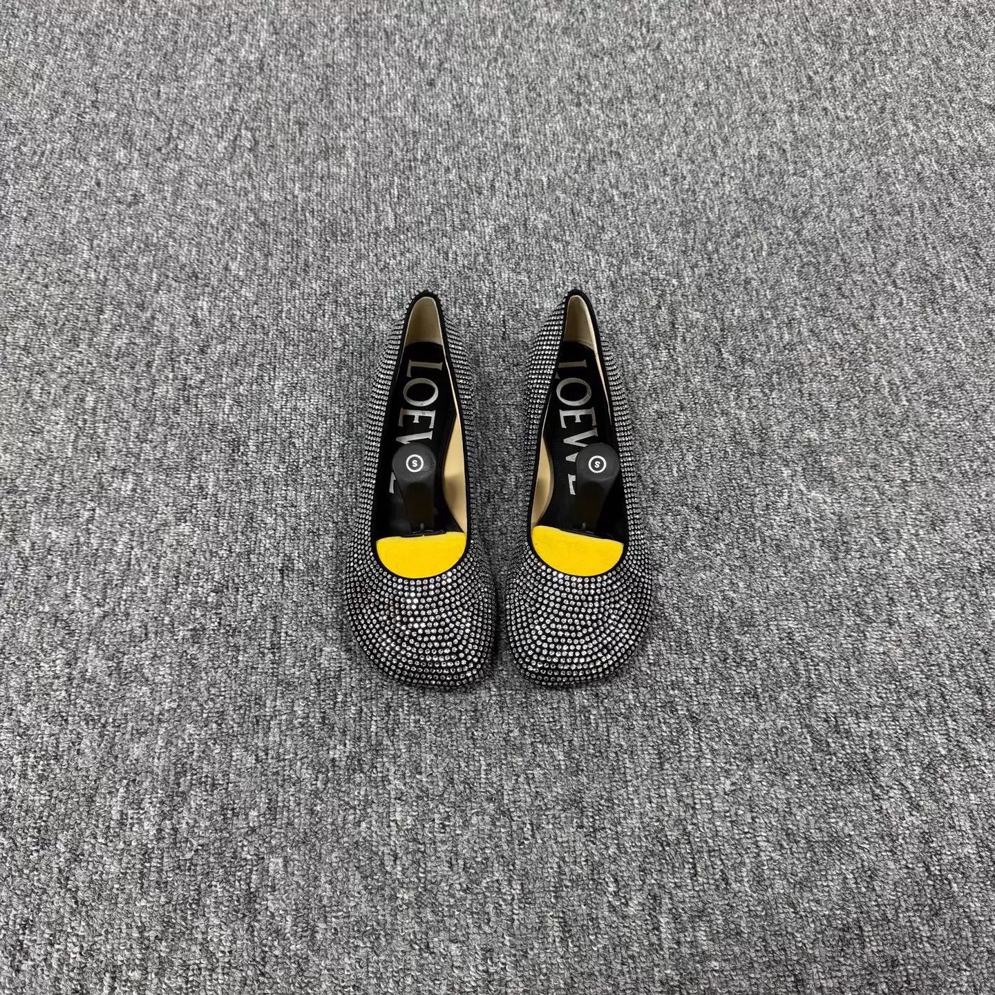 Loewe Loewe Gray Sheepskin Pave Crystal Flat Shoes 40 New Size US 9.5 / IT 39.5 - 3 Thumbnail