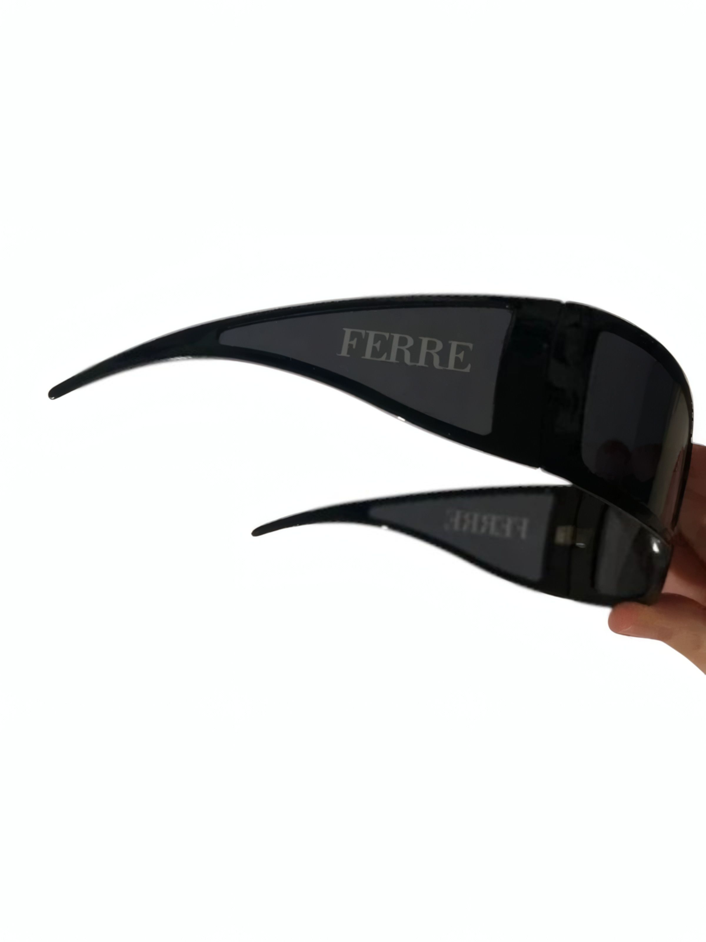 Gianfranco Ferre Gianfranco Ferré wraparound logo sunglasses, early 2000s Size ONE SIZE - 1 Thumbnail