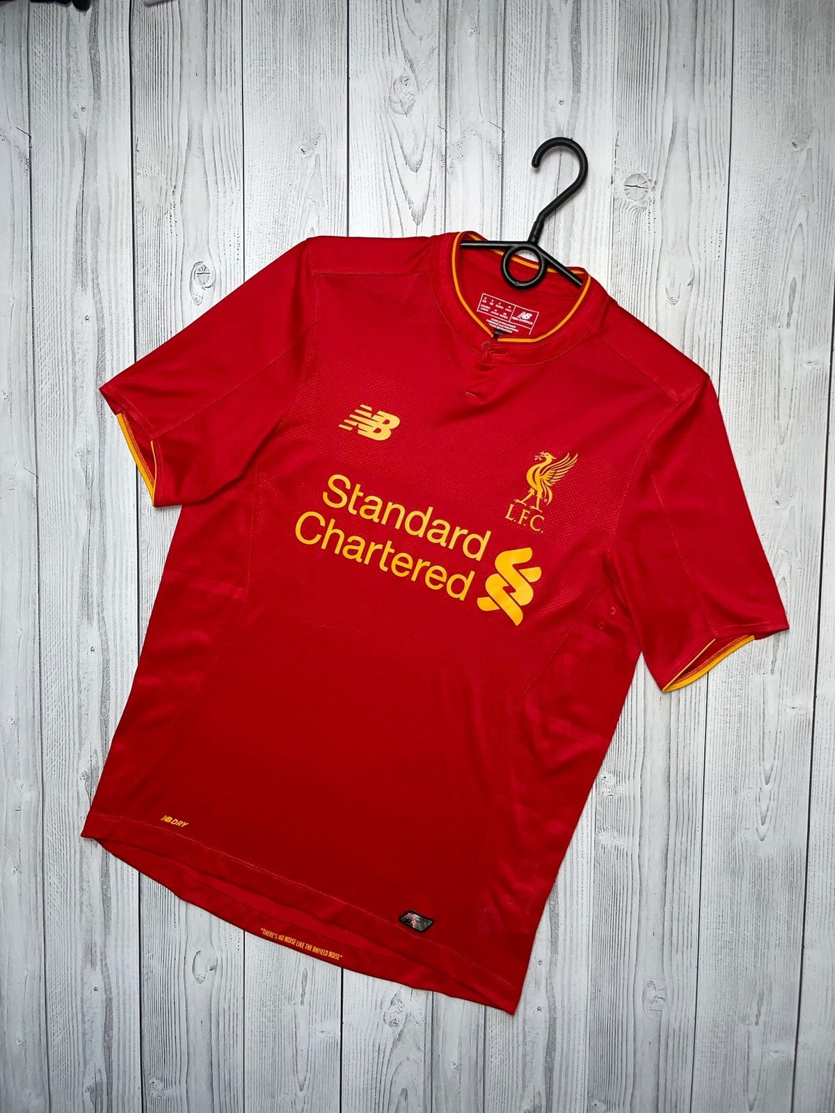 New Balance × Vintage Vintage New Balance Liverpool soccer jersey size S red Size US S / EU 44-46 / 1 - 1 Thumbnail