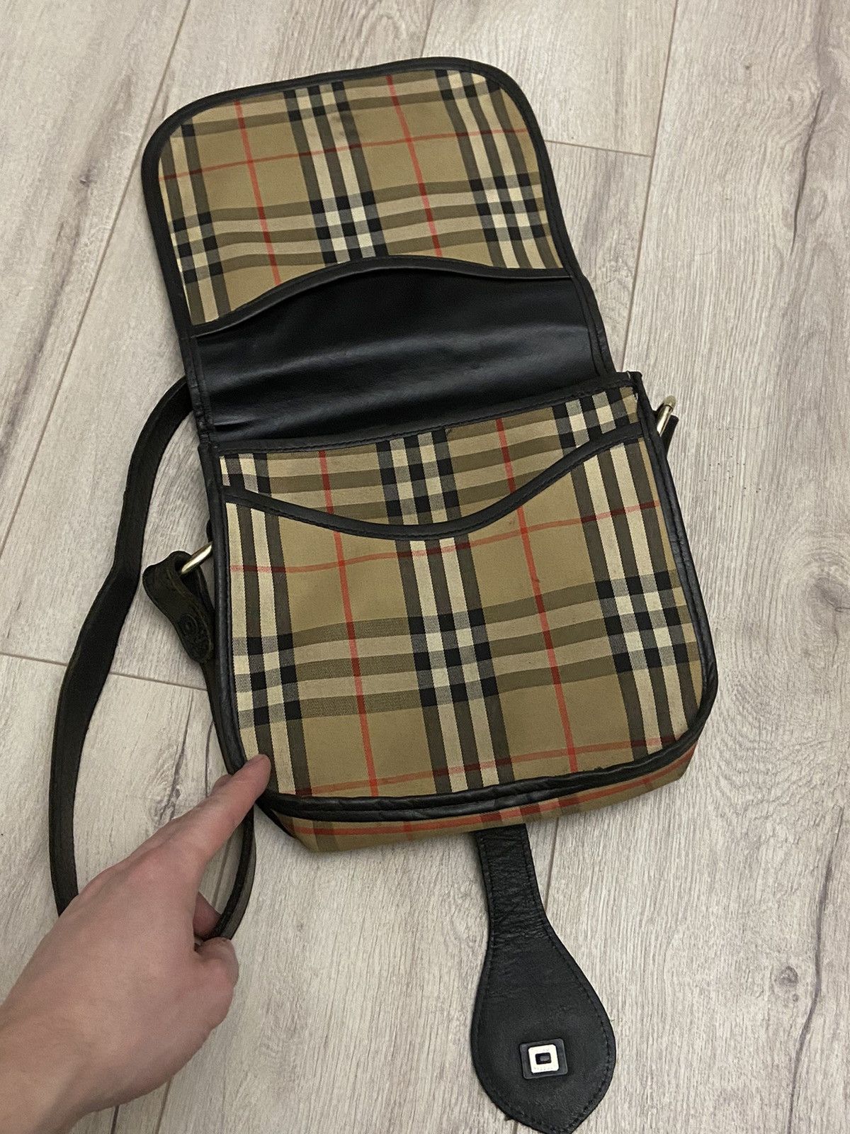 Burberry Burberry’s Vintage Bag messenger Size ONE SIZE - 12 Thumbnail