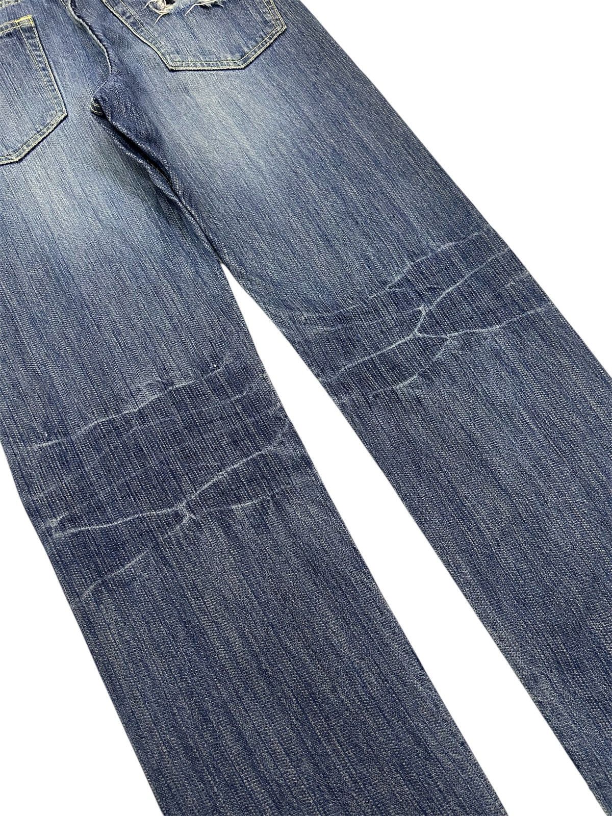 Japanese Brand × Vintage Vintage Japanese Blue Wash Denim Distressed Regular Jeans Size US 29 - 8 Thumbnail