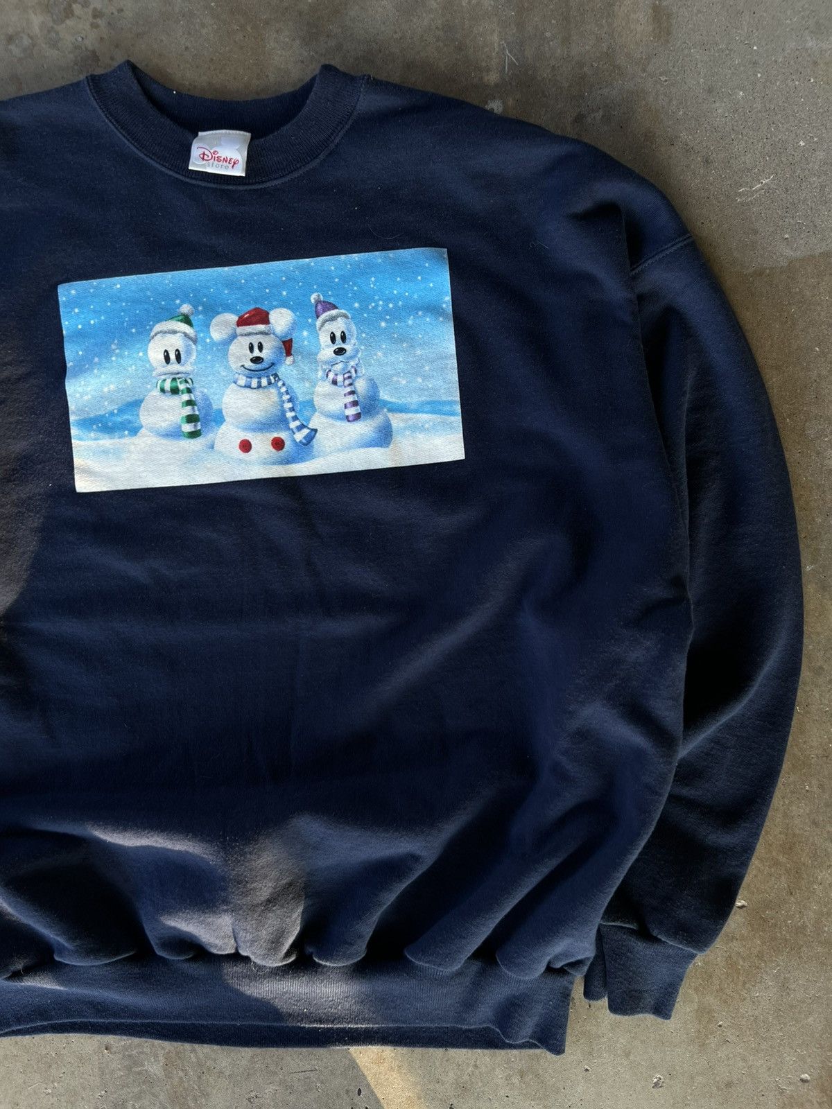 Disney Vintage 90’s Disney Mickey Christmas Sweatshirt Crewneck Size US L / EU 52-54 / 3 - 1 Thumbnail