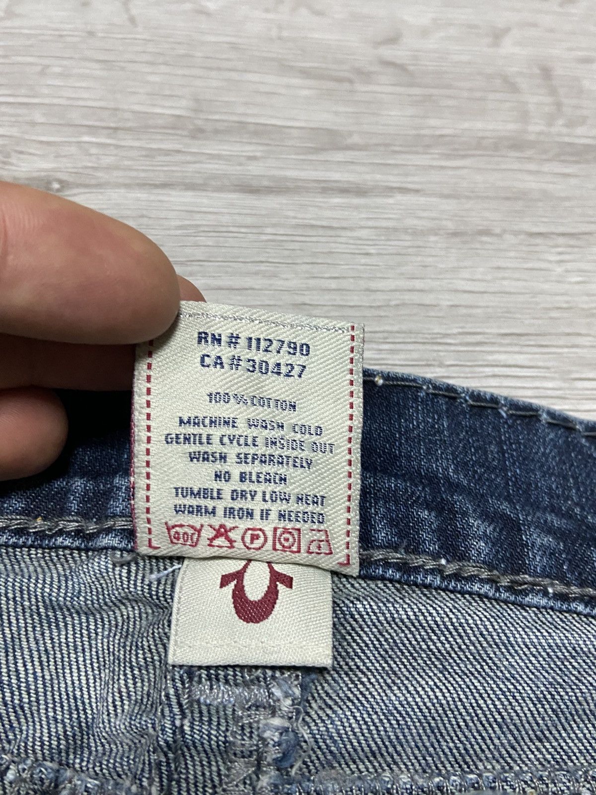 True Religion True Religion white stitched horse shoe vintage denim jeans Size US 30 / EU 46 - 8 Thumbnail