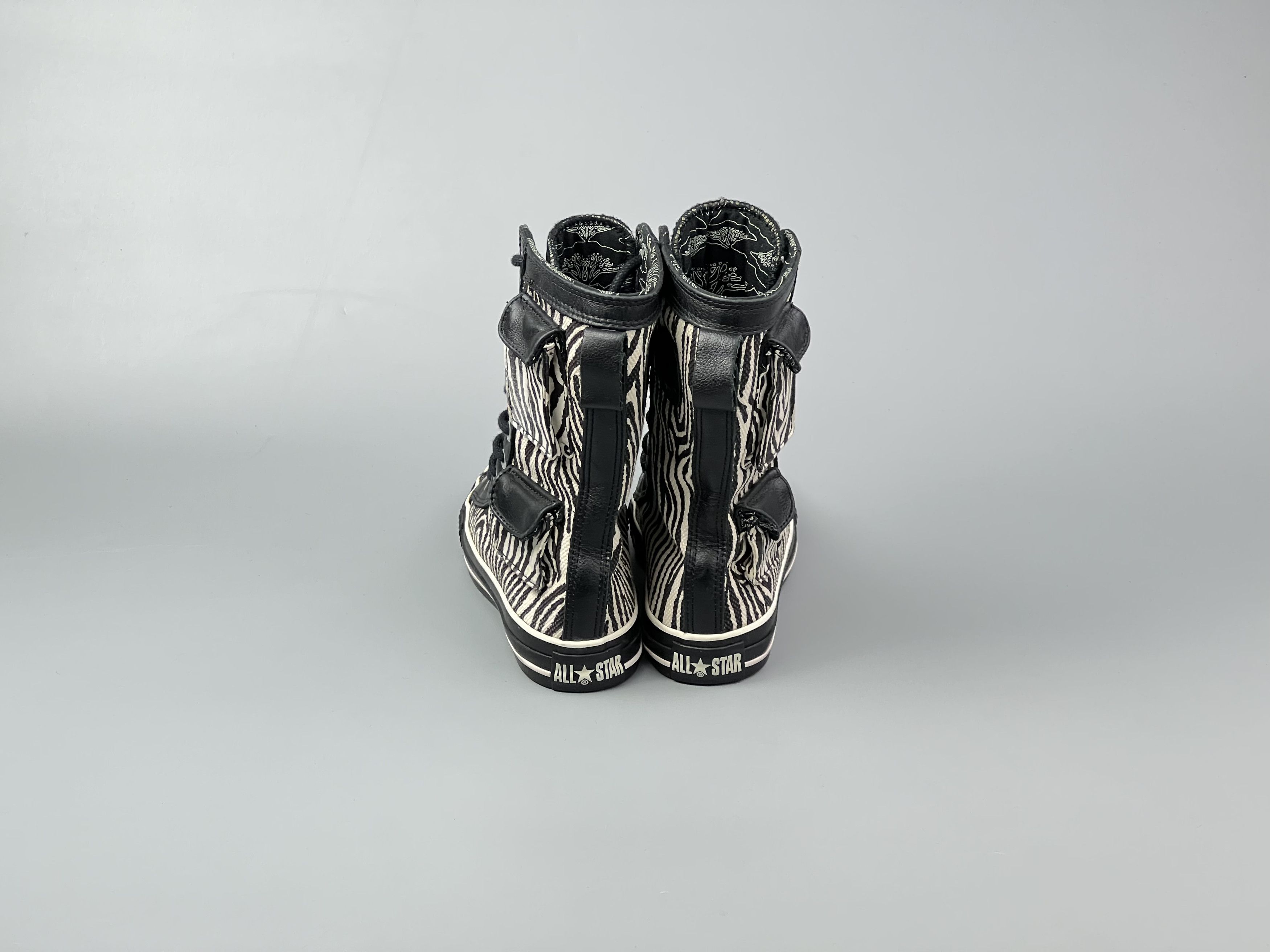 Converse Rare Converse Zebra Hi Top Size US 6 Size US 6 / IT 36 - 3 Thumbnail