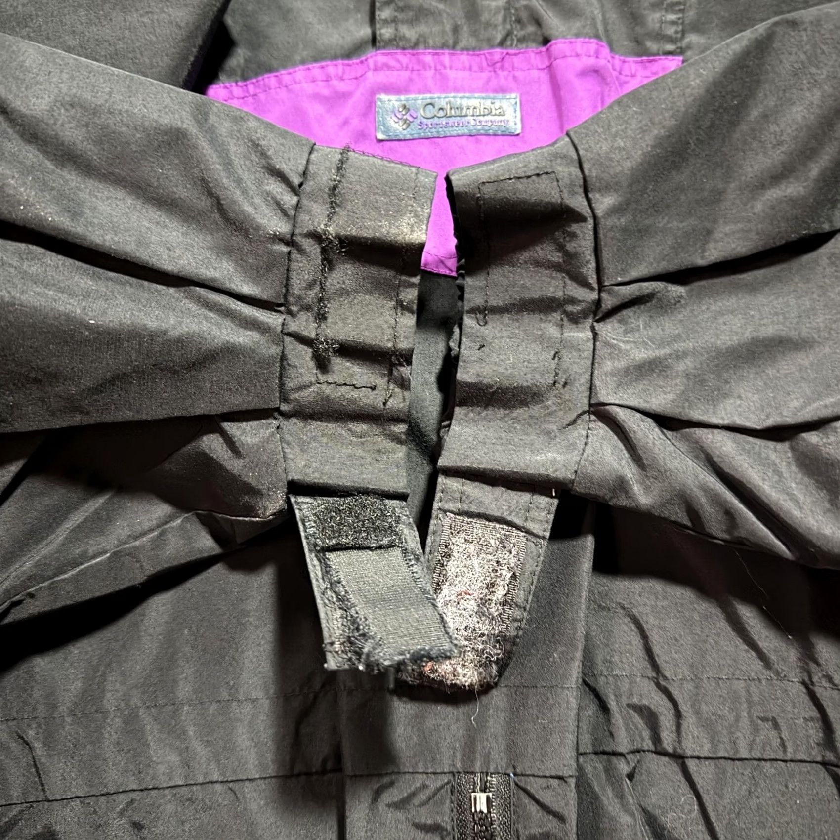Vintage VINTAGE Columbia Jacket Mens M Windbreaker Hooded Black 90s Radial Sleeve zip Front Pockets Size US M / EU 48-50 / 2 - 7 Thumbnail