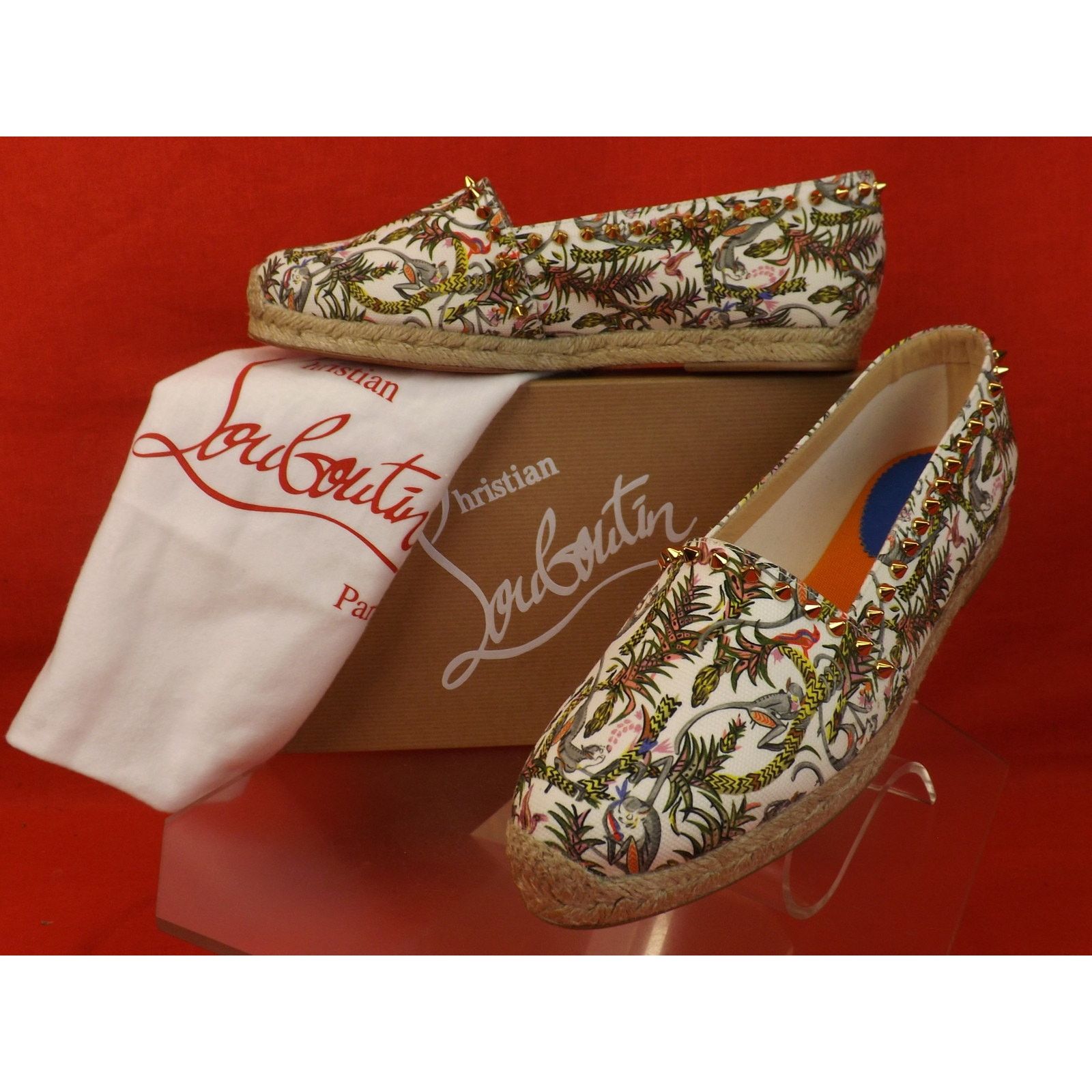 Christian Louboutin LOUBOUTIN IVORY ARES CANVAS GOLD STUDS ESPADRILLES FLATS 39 Size US 9 / IT 39 - 3 Thumbnail
