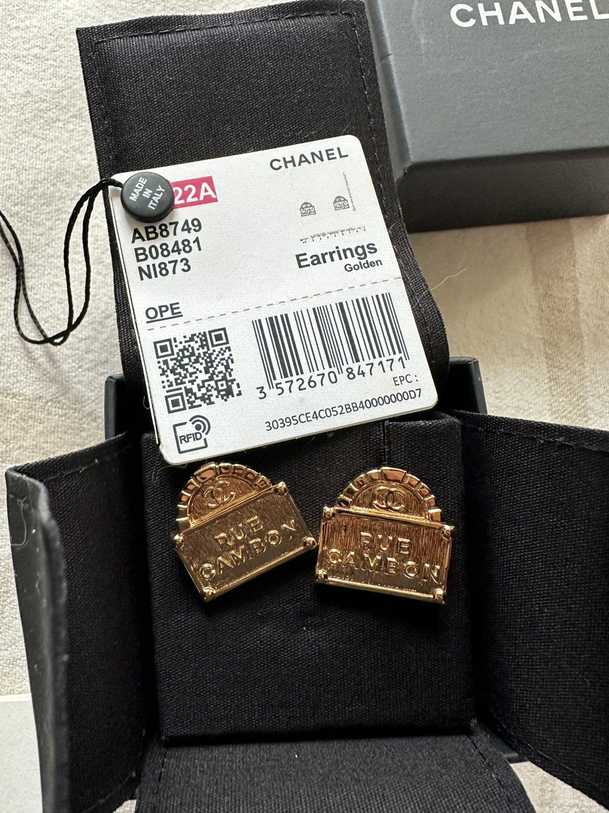 Chanel Chanel 22A Cambon Earrings Size ONE SIZE - 4 Thumbnail