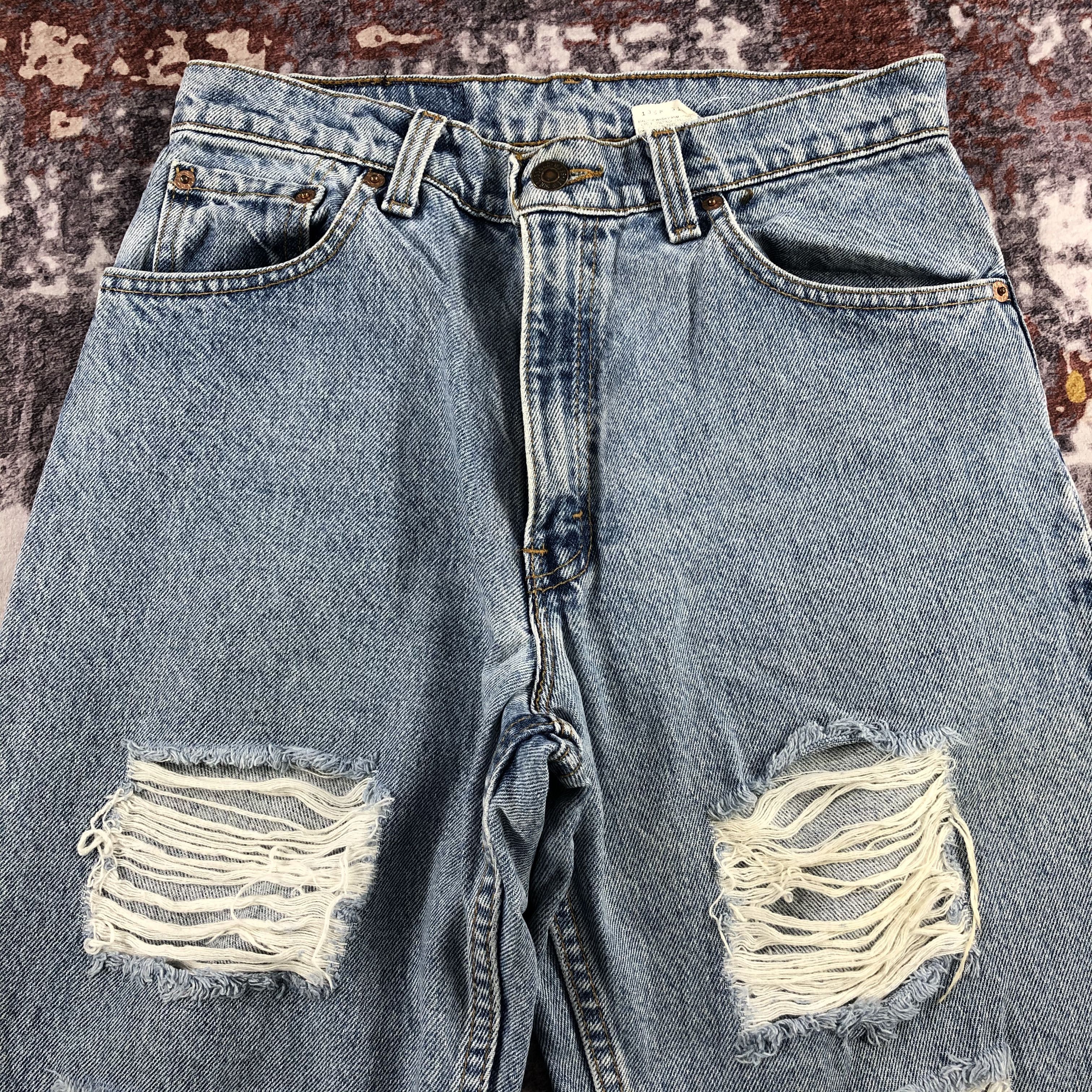 Levi's × Levi's Vintage Clothing Vintage 90s Light Wash Levis 550 Jeans-JM2157 Size 28" / US 6 / IT 42 - 3 Thumbnail