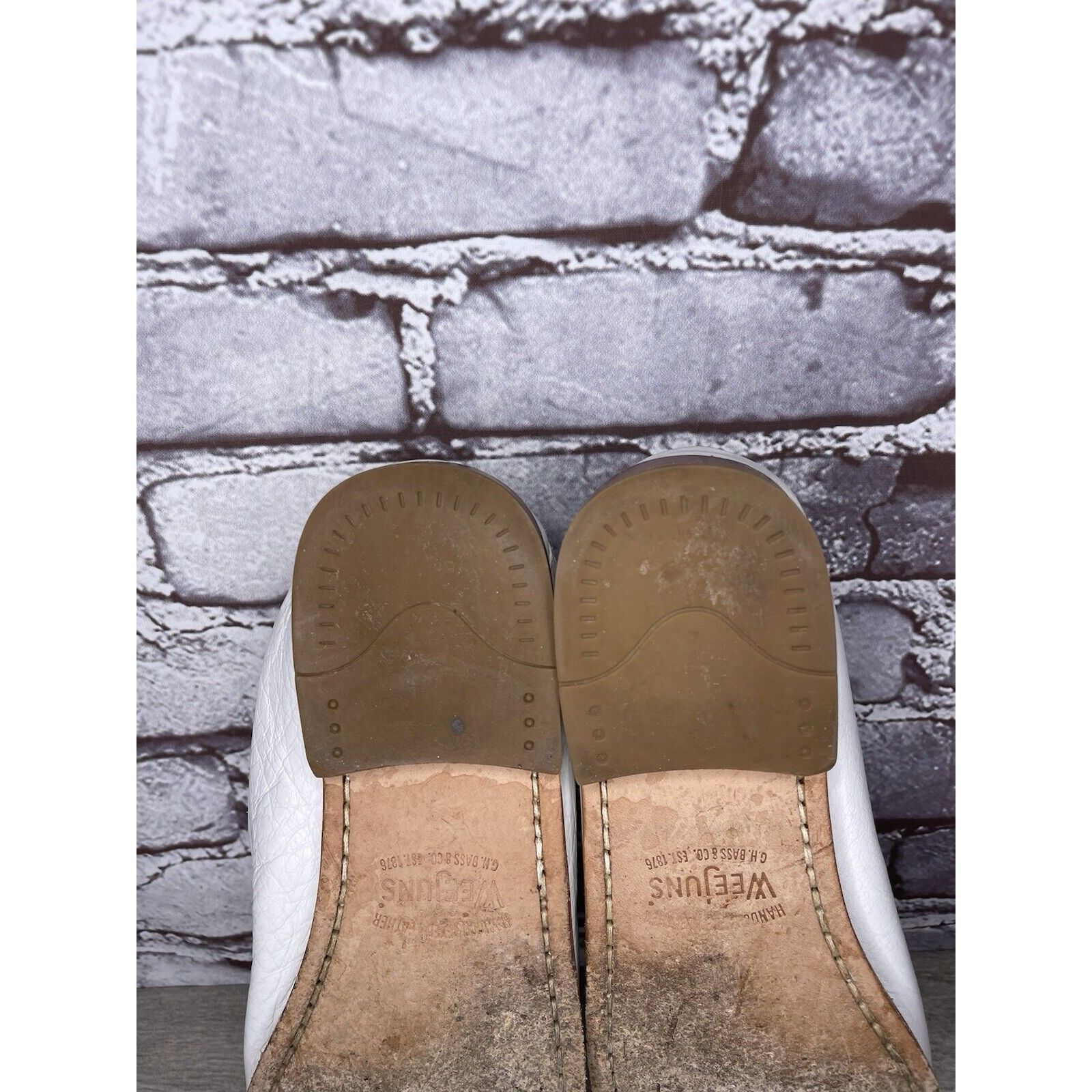 G.H. Bass & Co. G.H. Bass Weejuns White Leather Moc Toe Penny Loafers Shoes Size US 8 / IT 38 - 16 Thumbnail