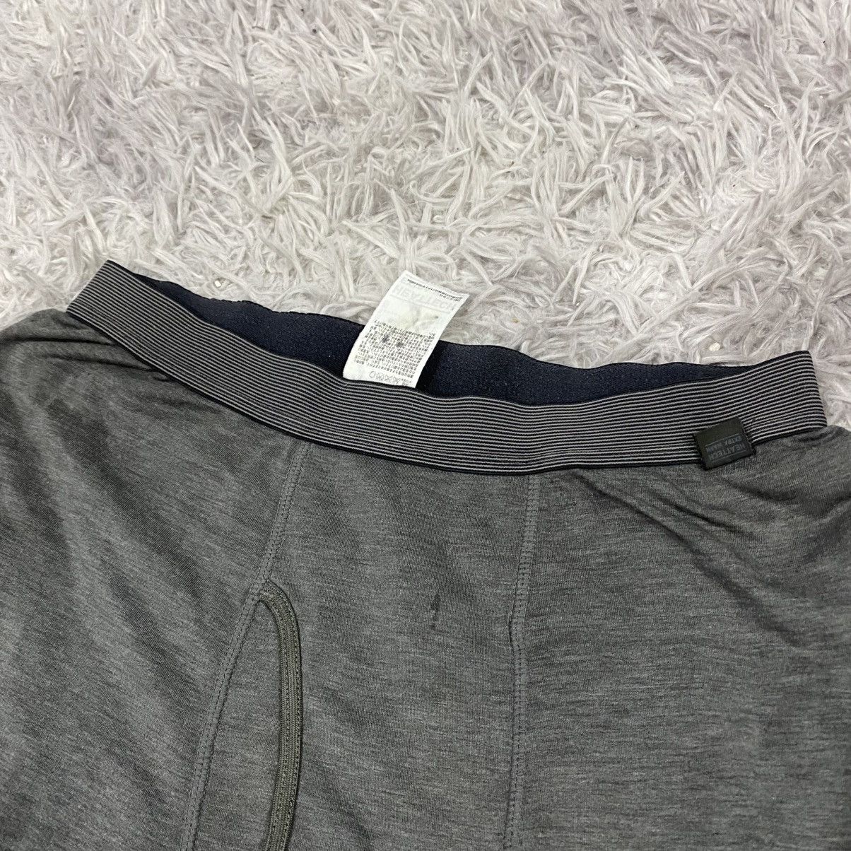 Uniqlo × Vintage Uniqlo tight heattech extra warm Size US 26 / EU 42 - 2 Thumbnail