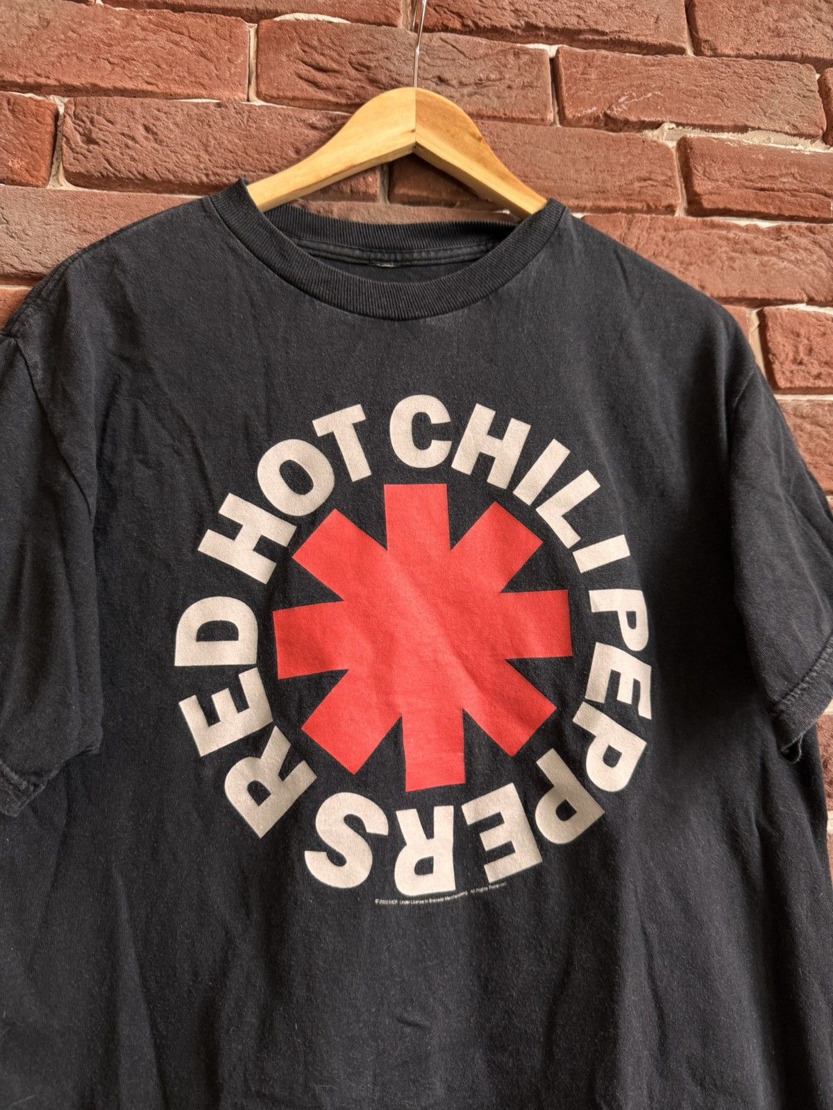 Band Tees 00s Red Hot Chilli Peppers I’m with you M Rock Band Tour Tee Size US M / EU 48-50 / 2 - 2 Thumbnail
