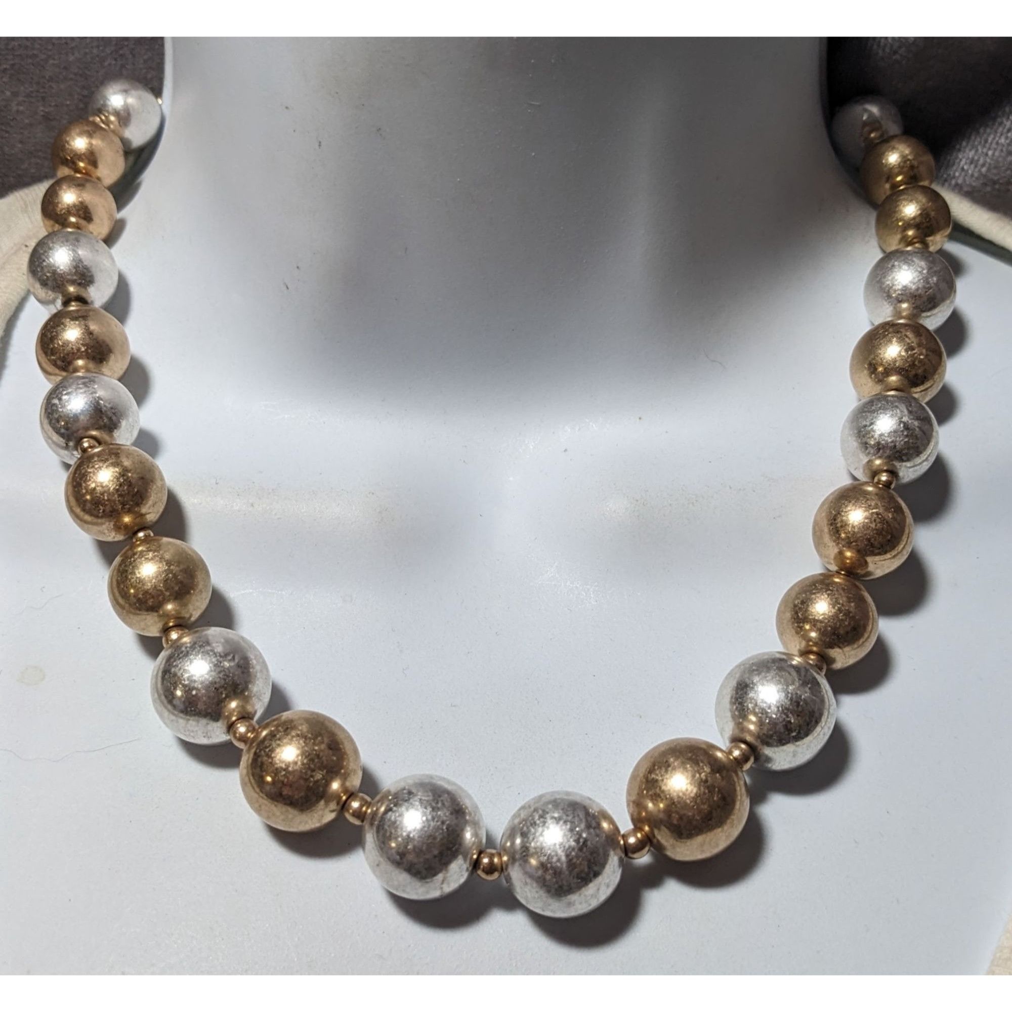 Other Pomina Silver And Gold Metallic Beaded Necklace Size ONE SIZE - 5 Thumbnail