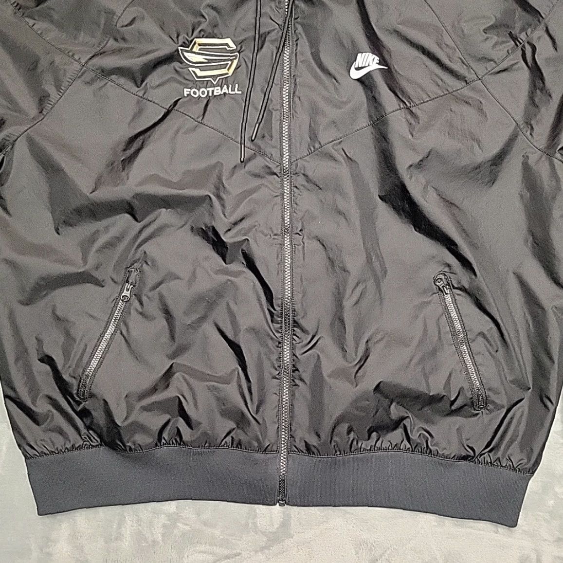 Nike Nike Windrunner Jacket Mens XL Black Hooded Running Wind Breaker Hoodie Size US XL / EU 56 / 4 - 2 Thumbnail