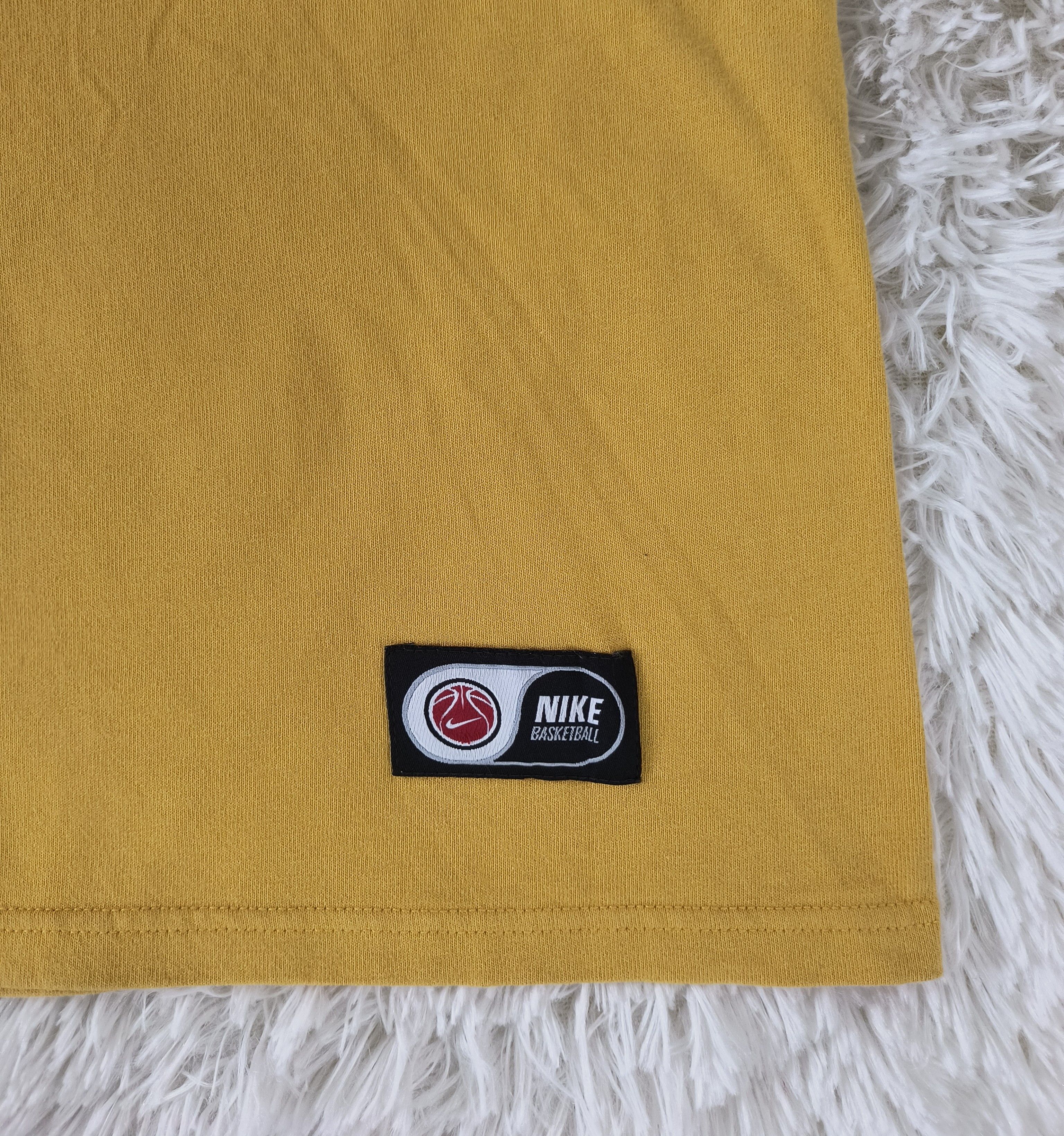 Nike DS Vintage nike center swoosh basketball 90s tank top Size US L / EU 52-54 / 3 - 2 Thumbnail