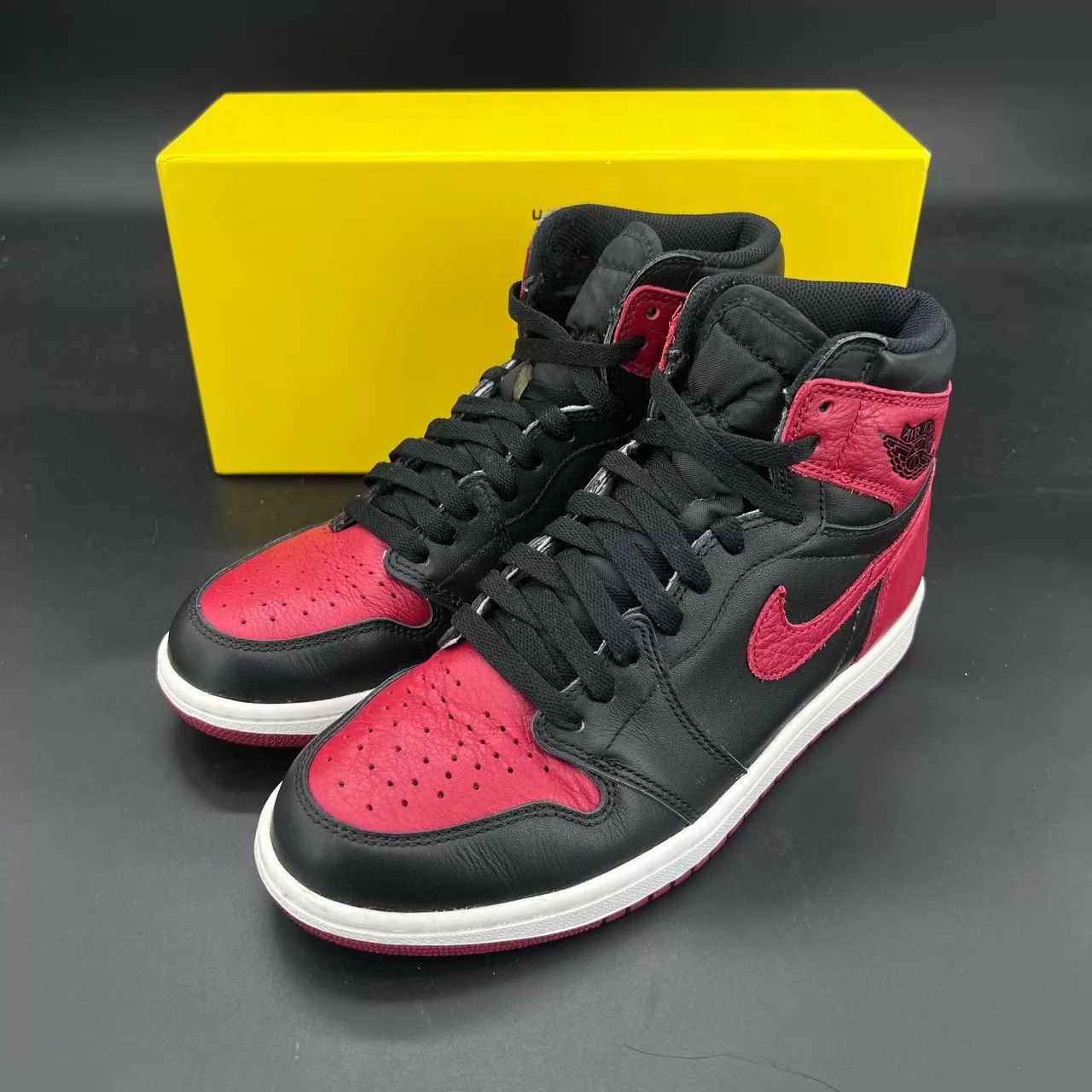 Nike Air Jordan 1 Banned 16re Size 41 CH6943 Near Mint Size US 8 / EU 41 - 1 Thumbnail