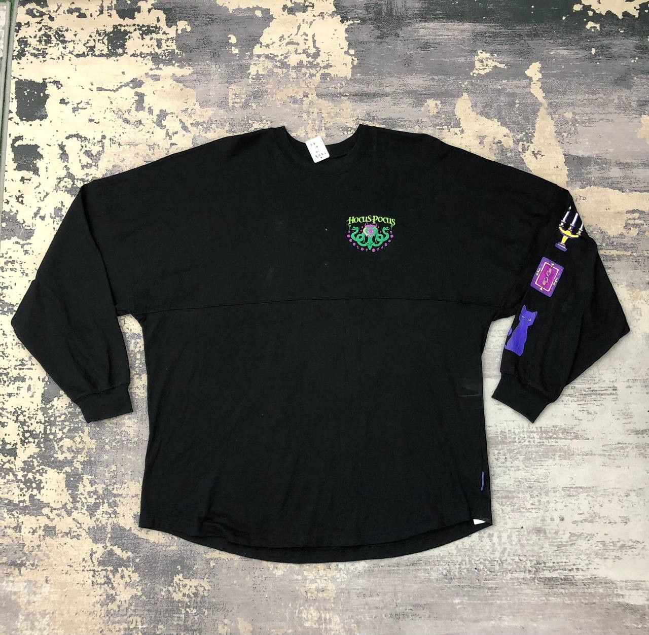 Disney T523 VTG DISNEY WITCHES HOCUS POCUS TEE Size US XL / EU 56 / 4 - 2 Thumbnail
