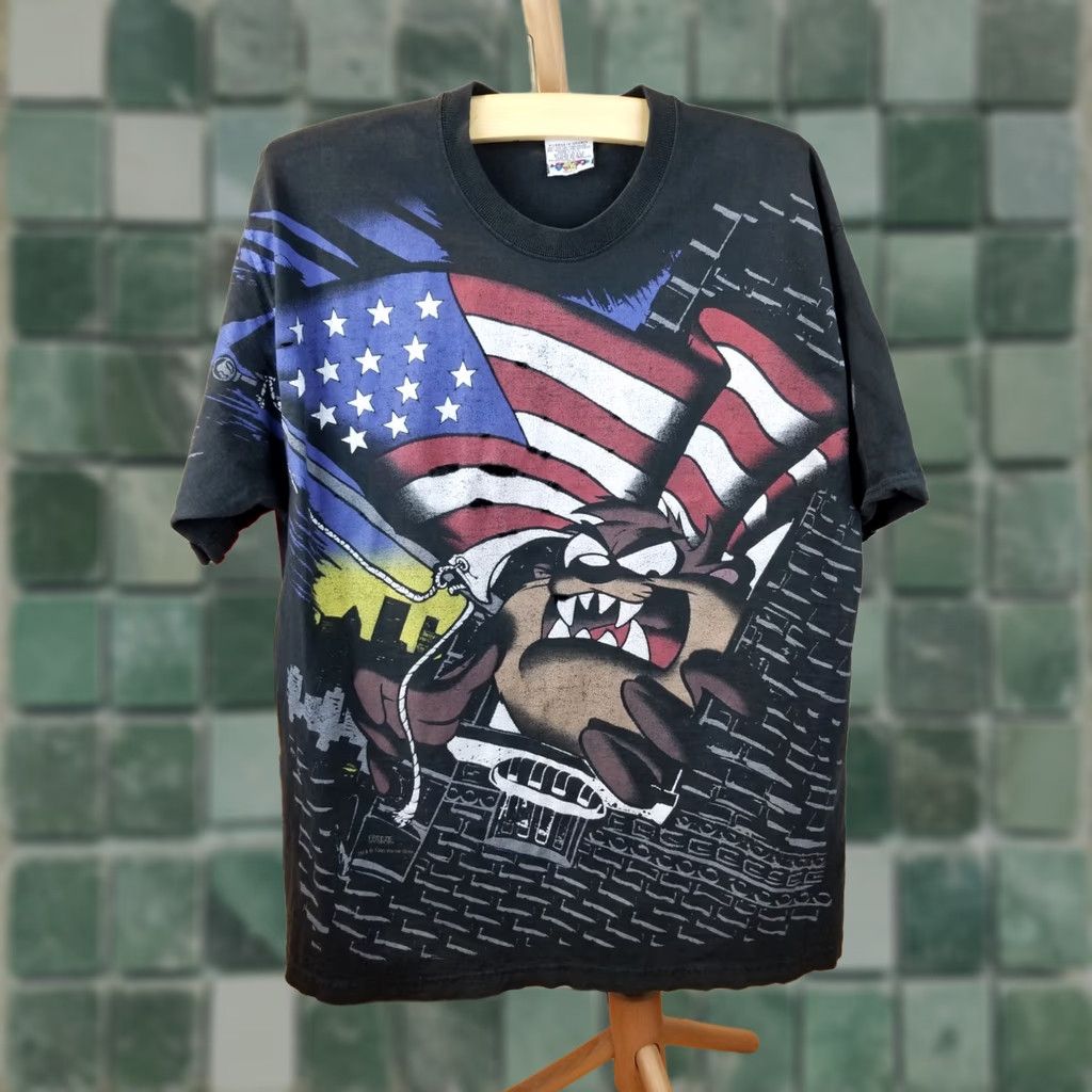 Vintage VINTAGE Looney Tunes TAZ WARNER BROS BLACK SINGLE STITCH T-SHIRT XLARGE Mens T-Shirt XL Black Vintage 90s 96' TAZ Size US XL / EU 56 / 4 - 1 Thumbnail