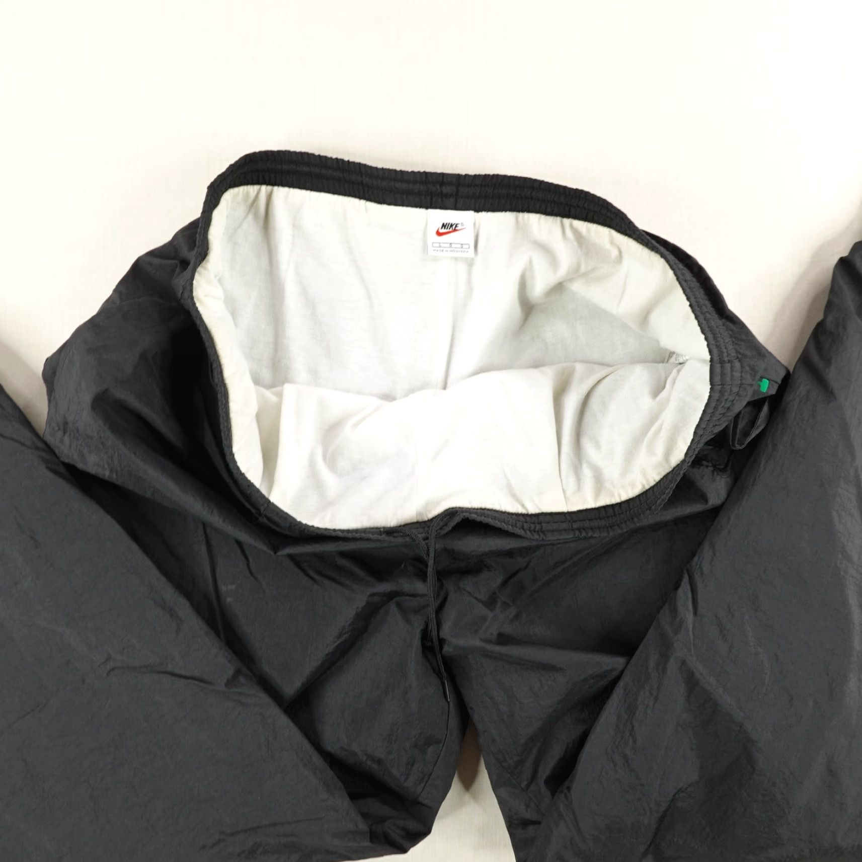 Nike Vintage Nike Pants Mens Large Black Lined Windbreaker Ankle Zip Track Joggers Size US 40 / EU 56 - 4 Thumbnail