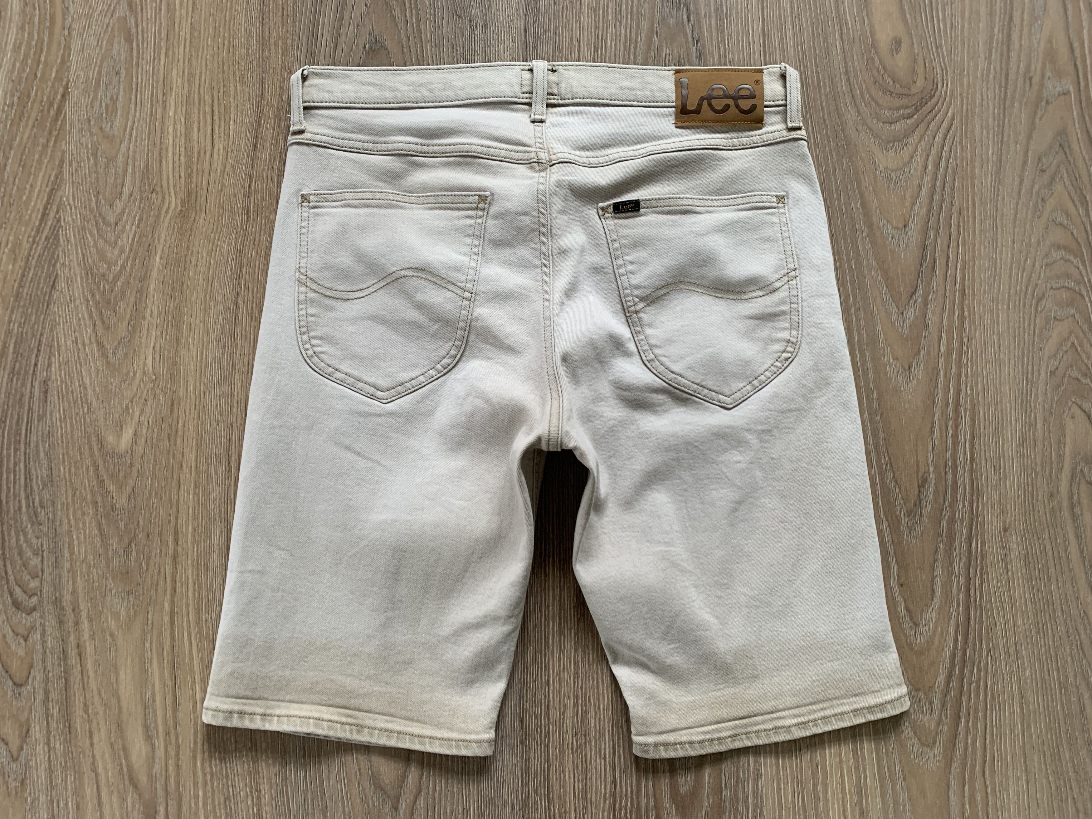Lee Lee Denim 5 Pocket Short Size US 32 / EU 48 - 3 Thumbnail