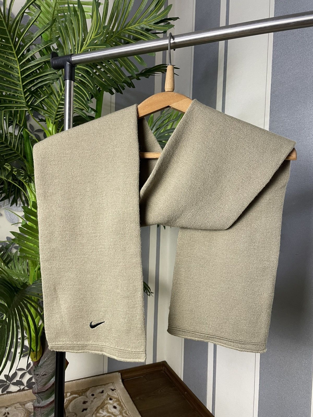 Nike Vintage Nike Scarf Swoosh mini Olive Scarf Size ONE SIZE - 1 Thumbnail