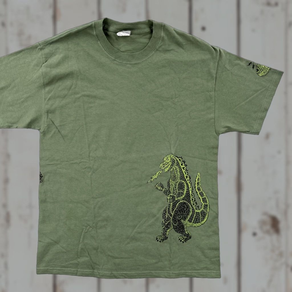 Hanes VINTAGE Hanes Beefy-T Mens L Green Shirt Y2K Art Tee Godzilla King Kong Graphic Size US L / EU 52-54 / 3 - 1 Thumbnail