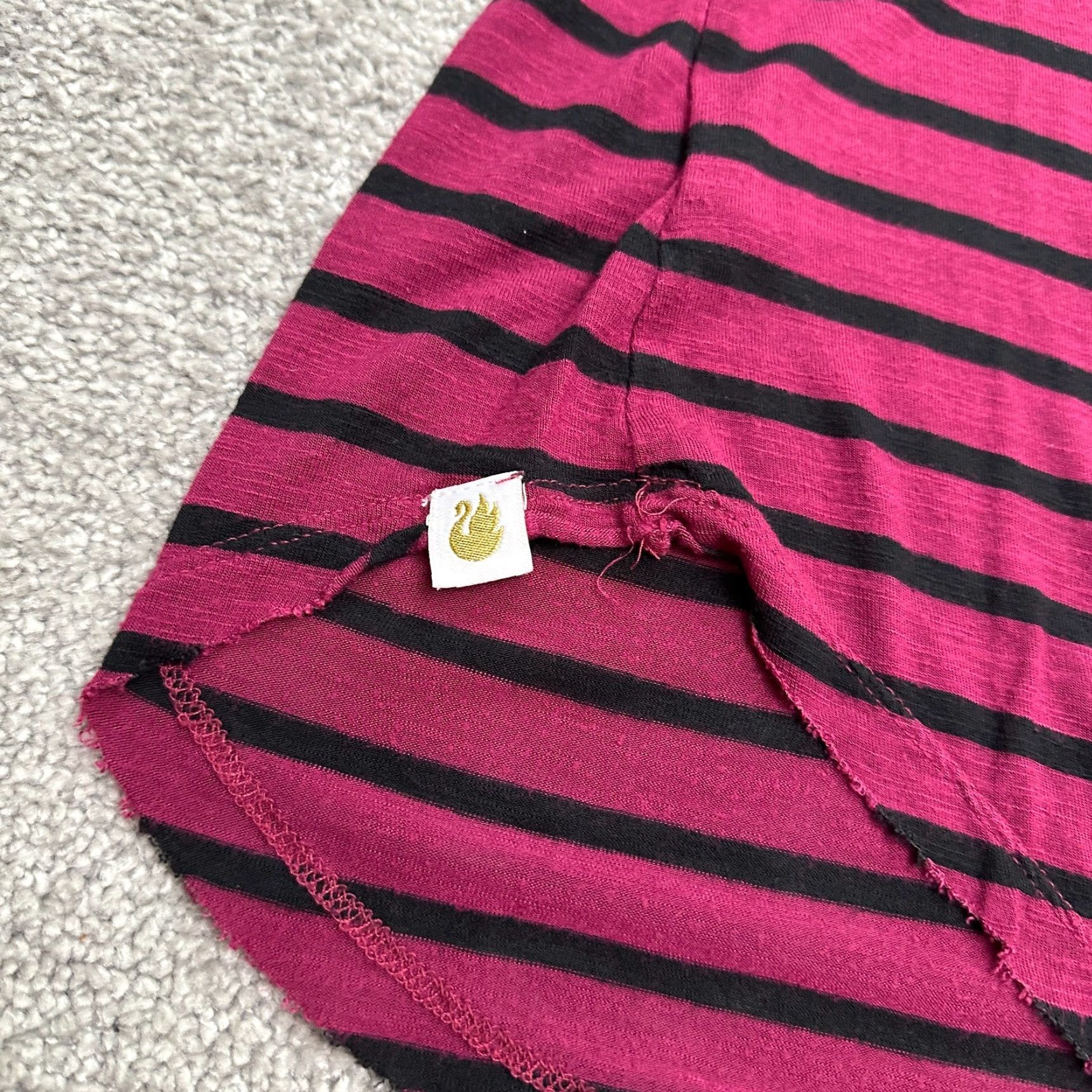 Gloria Vanderbilt Gloria Vanderbilt Blouse Womens S Red Striped Knit Stretch Top Casual Shirt Size S / US 4 / IT 40 - 3 Thumbnail