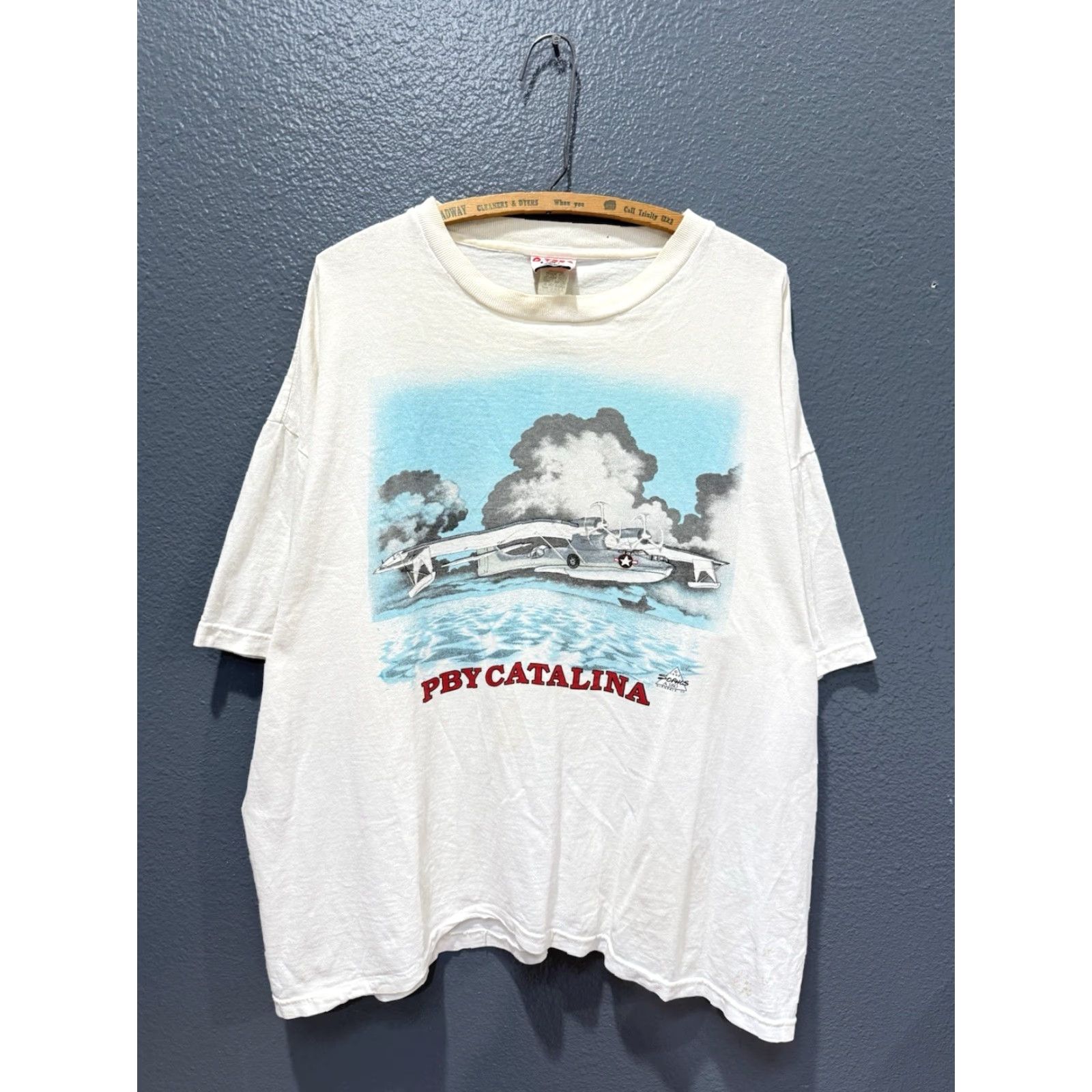 Catalina VINTAGE 90s PBY Catalina World War 2 Navy Plane White Tee Shirt 2XL T-Shirt Mens White 90s Planes Size US XXL / EU 58 / 5 - 3 Thumbnail