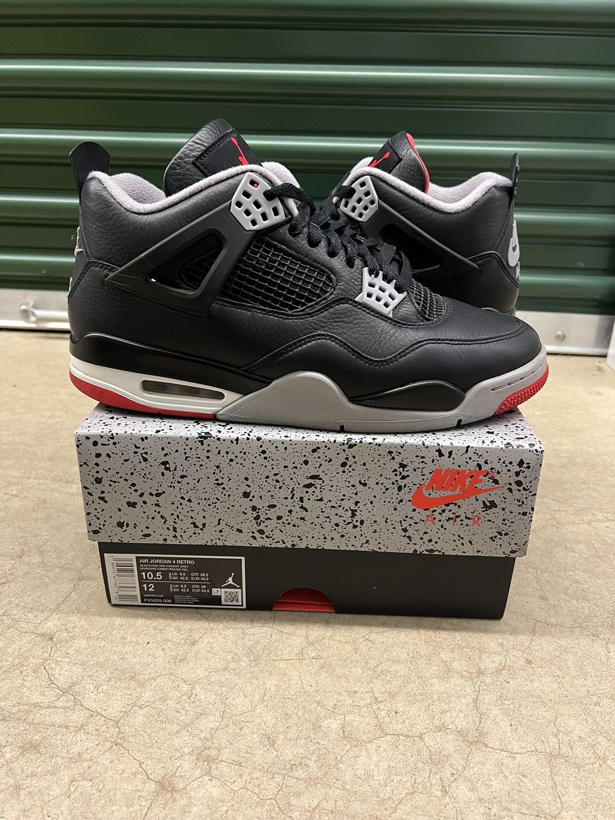 Jordan 4 bred size 10.5 deals
