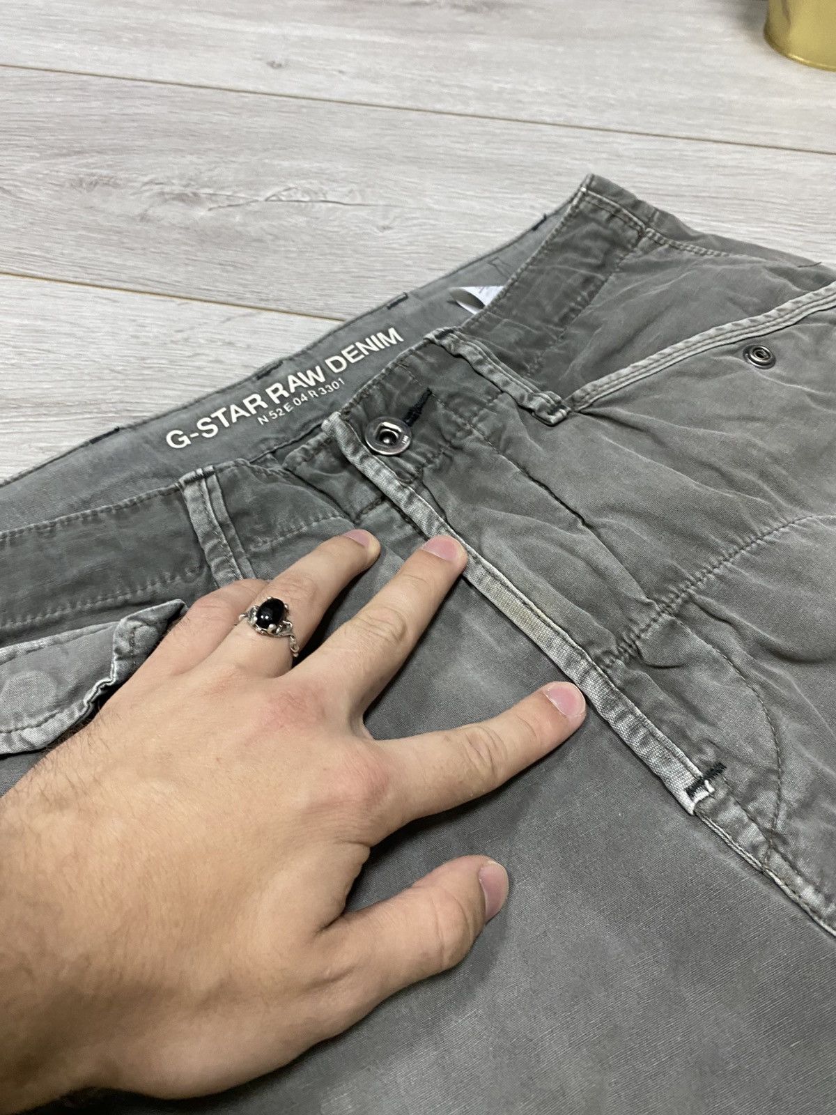 G-Star G star raw vintage big logo cargo shorts faded Size US 32 / EU 48 - 7 Thumbnail
