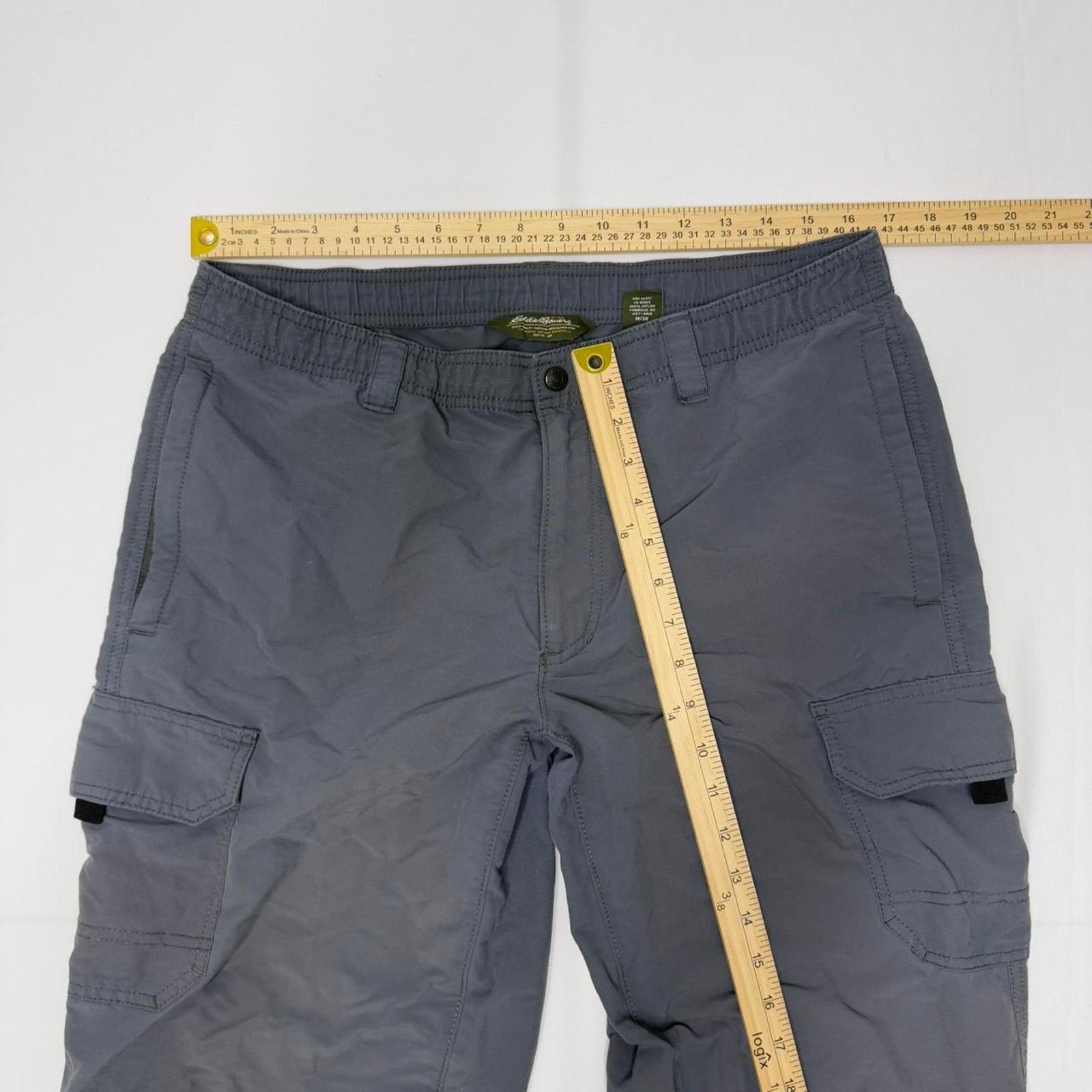 Eddie Bauer Eddie Bauer Grey Relaxed Fit Cargo Pants Size Medium Size US 36 / EU 52 - 5 Thumbnail