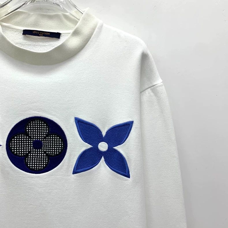 Louis Vuitton Louis Vuitton White presbyopic embroidered cotton crew nec Size US S / EU 44-46 / 1 - 3 Thumbnail