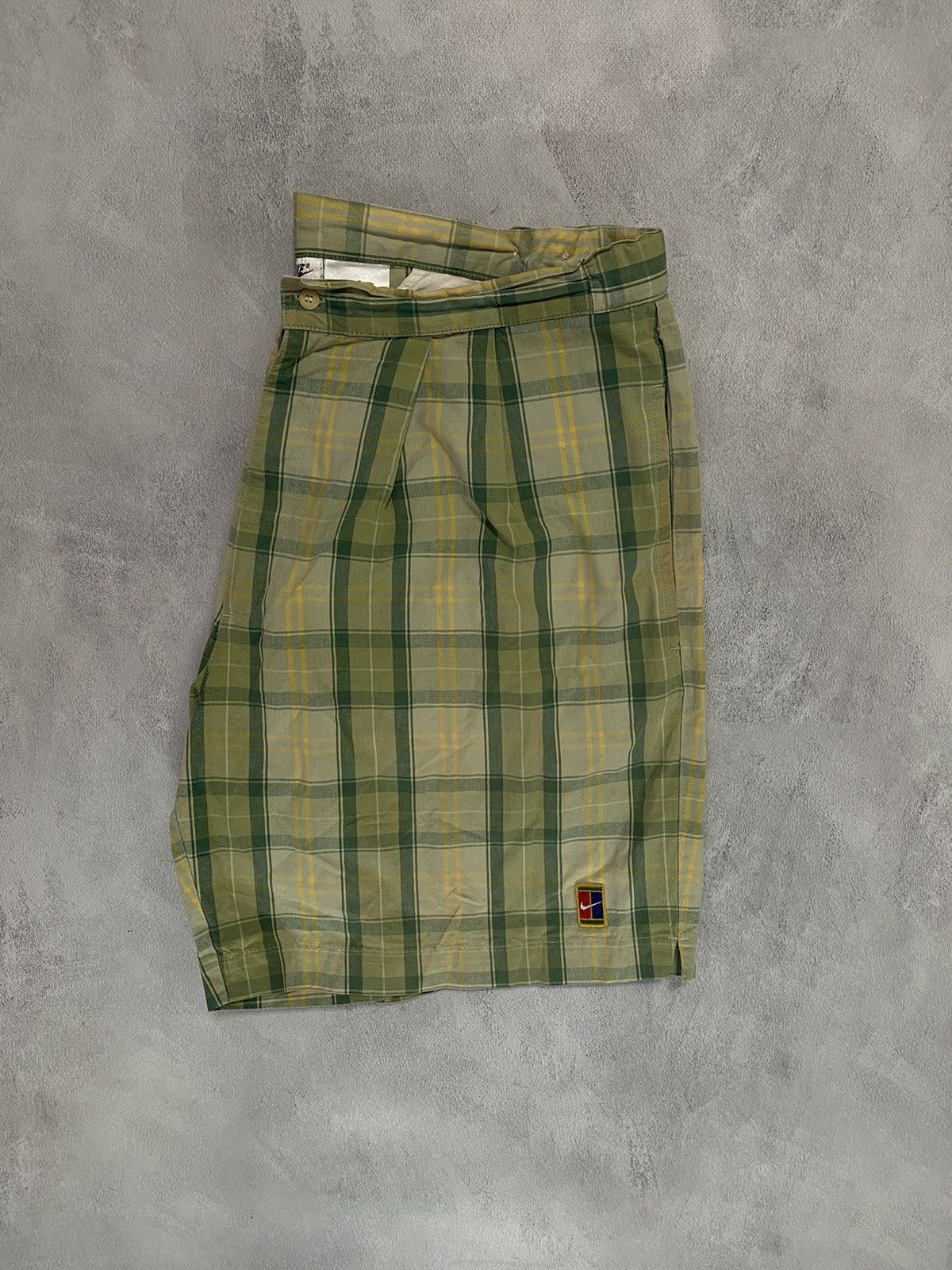 Nike × Vintage 🍀 Vintage 90s Shorts Nike Swoosh Rubbed Hip Hop Size US 36 / EU 52 - 1 Thumbnail