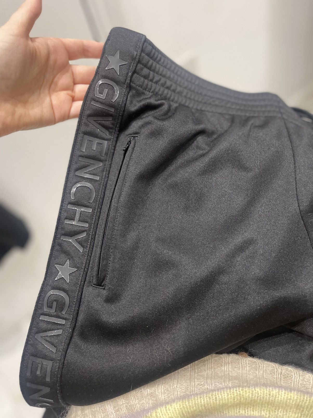 Givenchy Authentic Givenchy Black Logo Sweatpants / Track Pants IT 36 Size 25" / US 0 / IT 36 - 2 Thumbnail