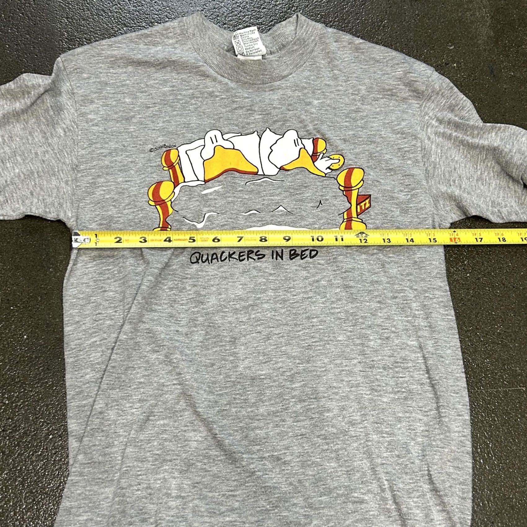 Vintage VINTAGE Quackers In Bed Shirt Mens Medium Gray Duck Graphic Cartoon 90s Size US M / EU 48-50 / 2 - 5 Thumbnail