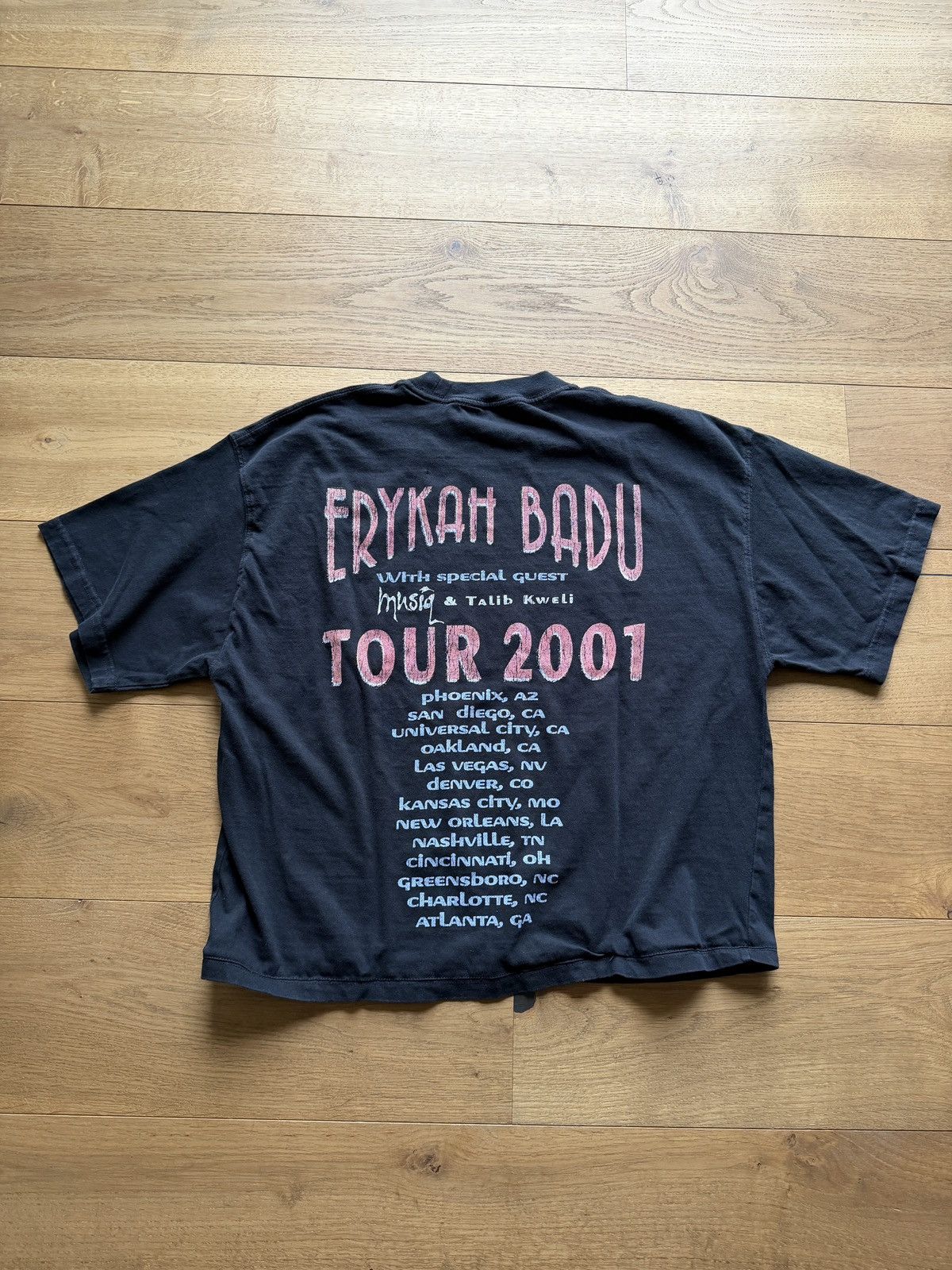 Other Erykah Badu 2001 Tour Tee Size US L / EU 52-54 / 3 - 2 Thumbnail