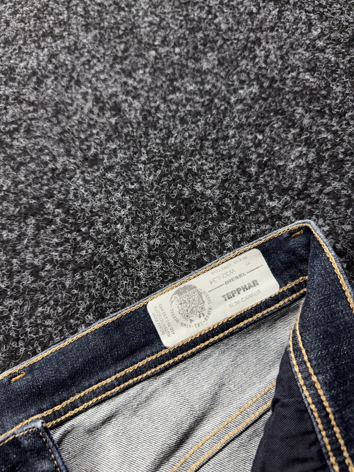 Diesel Luxury 00s Y2K Diesel Tepphar Slim Carrot Faded Wash Jeans Size US 32 / EU 48 - 10 Thumbnail